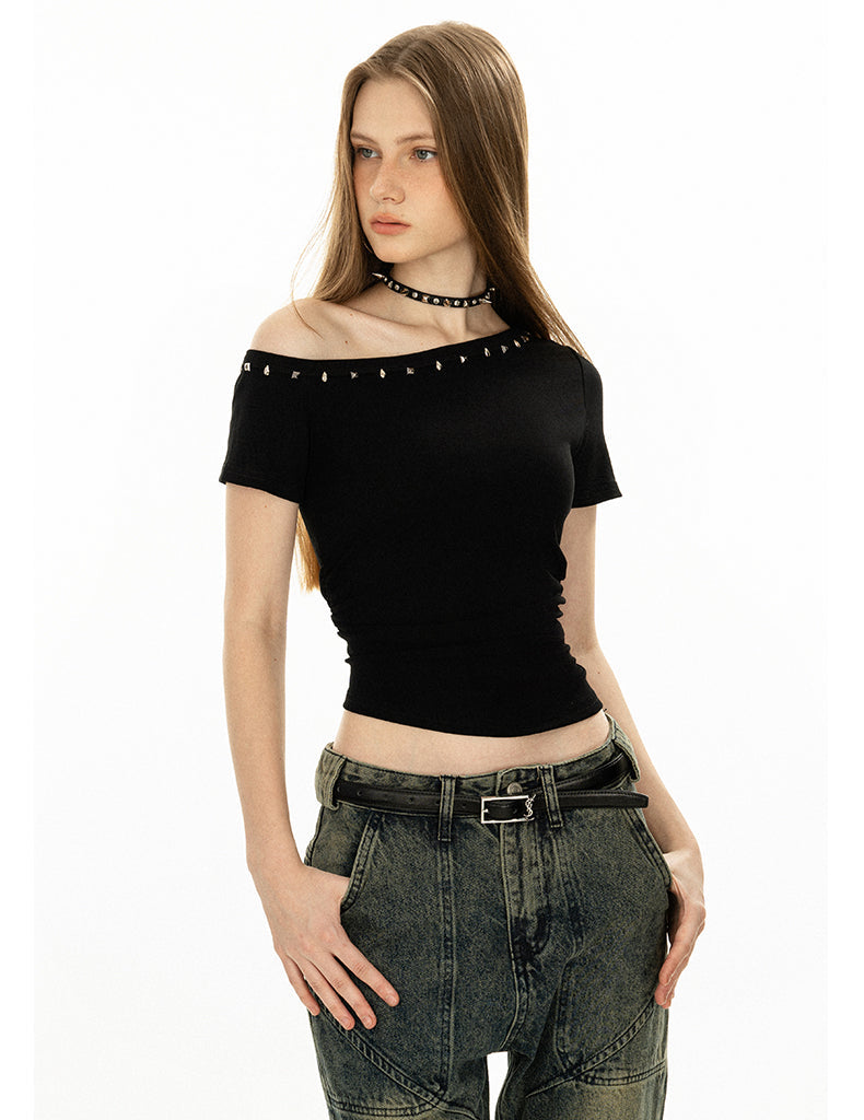 Irregular Off-The-Shoulder T-shirt