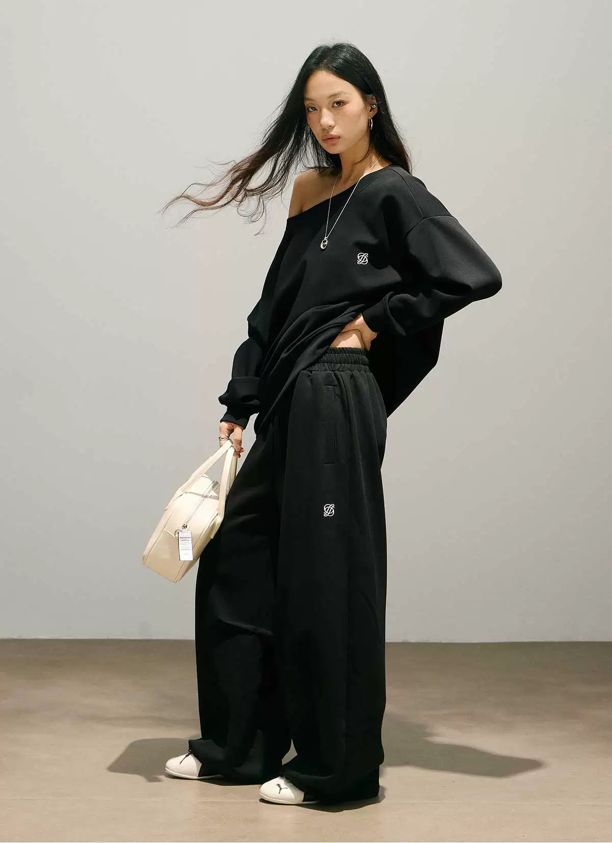 Off-Shoulder Oversize Sweatshirt & Adjustable Hem Sweatpants Setup