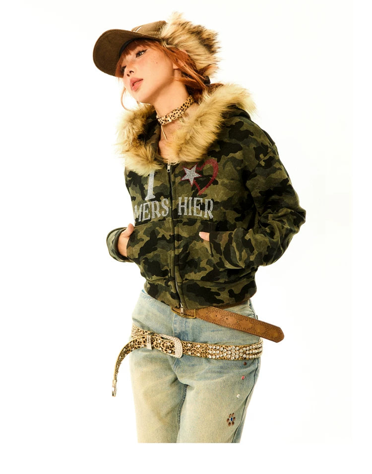Camouflage Fake Fur Trim Star Patch Zipper Hooded Jacket