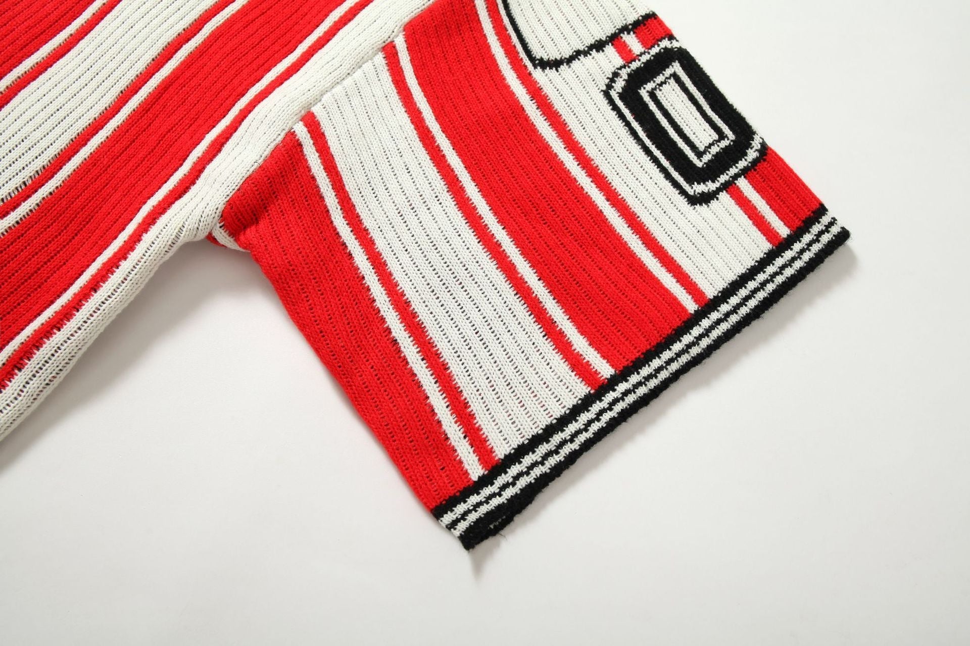 Number Stripe V-Neck Short Sleeve Knit T-shirt
