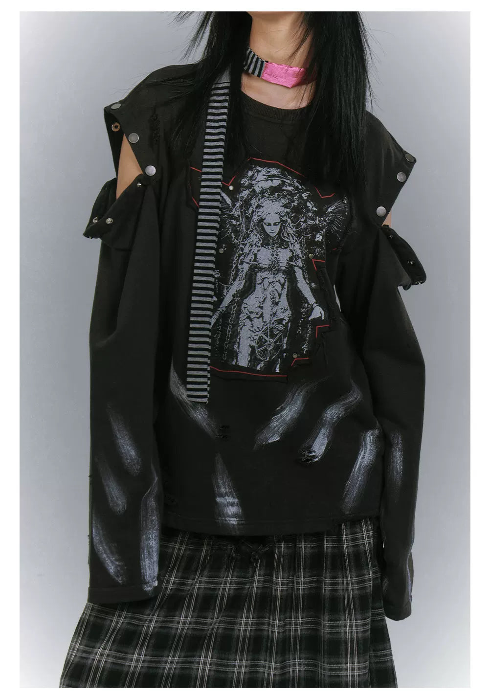 Washed Damage Patch Embroidery Print Long Sleeve T-Shirt