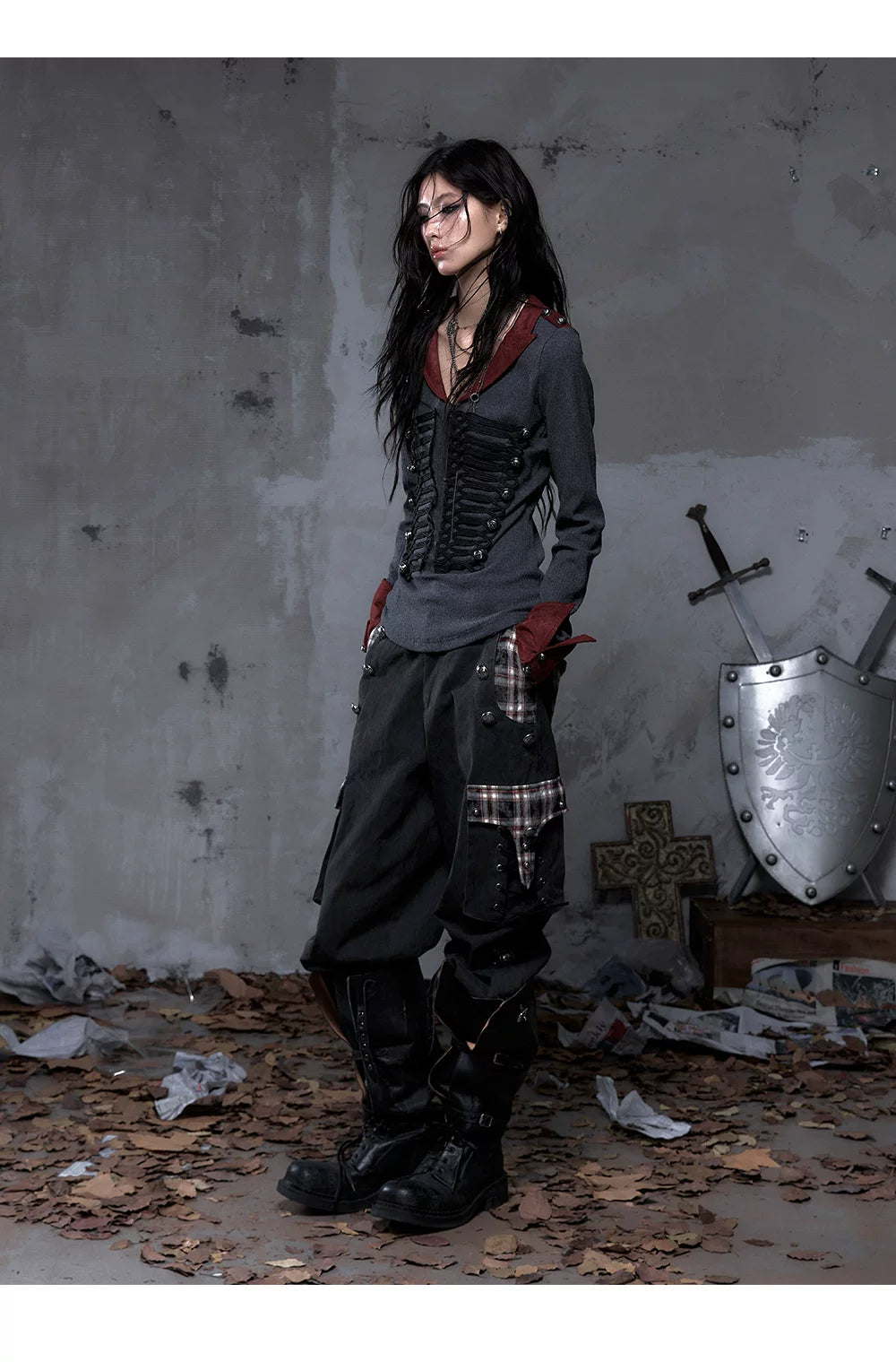 Panel Design Multi-Pocket Tapered Pants