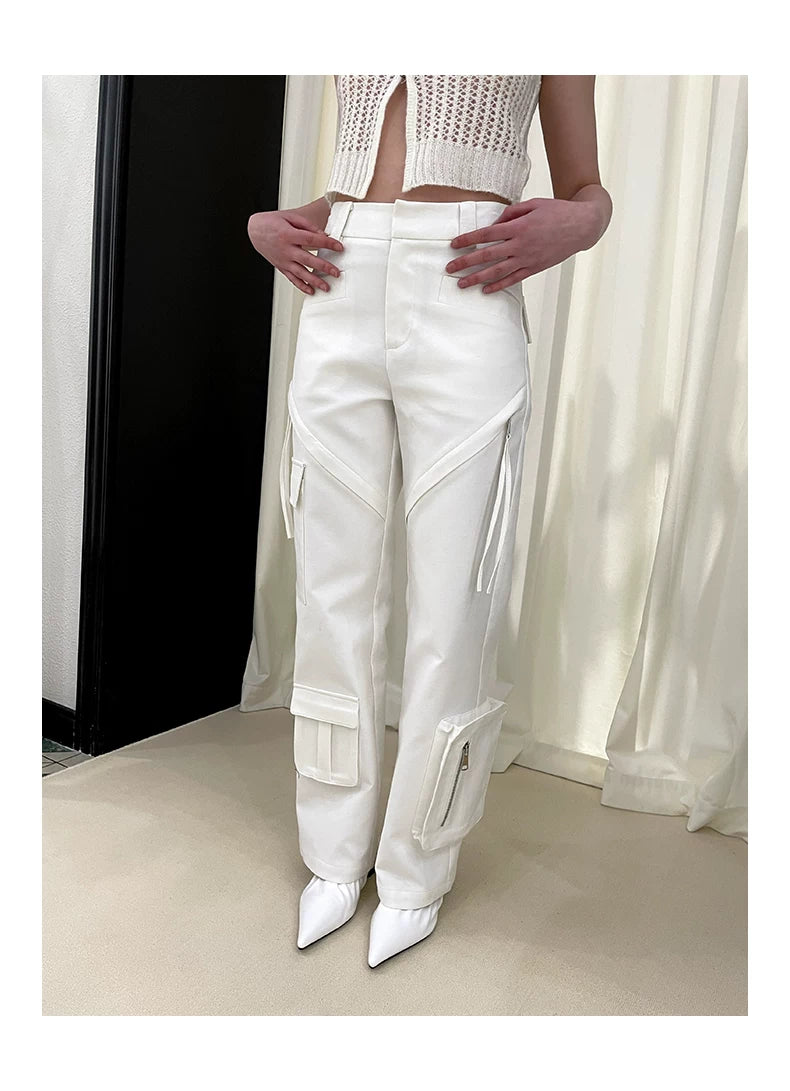 Pantalones cargo irregulares con múltiples bolsillos