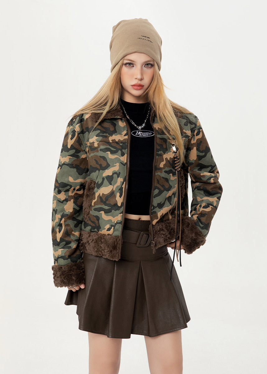 Veste cargo camouflage à col en fourrure