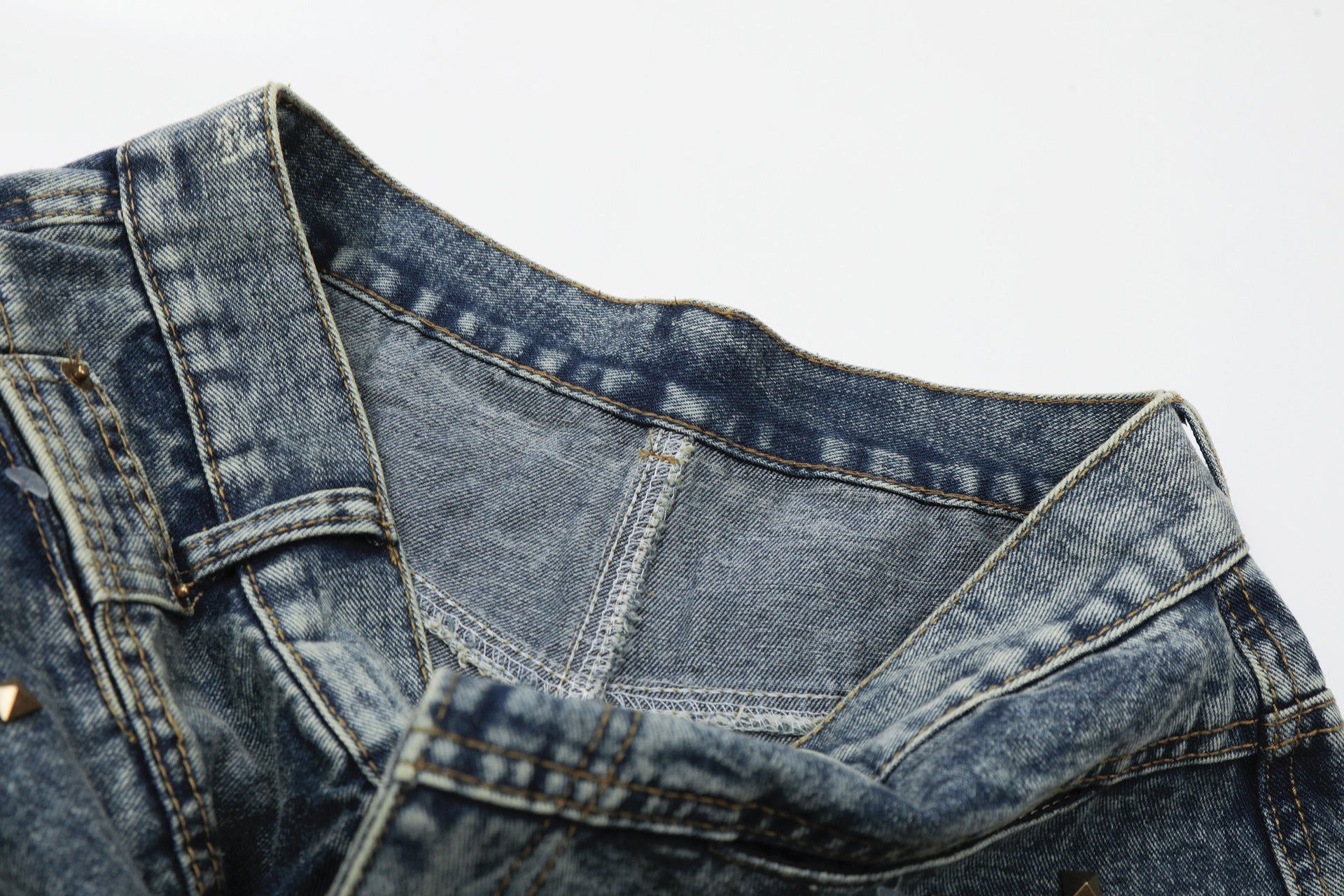 Washed Studs Panel Cropped Denim Jort