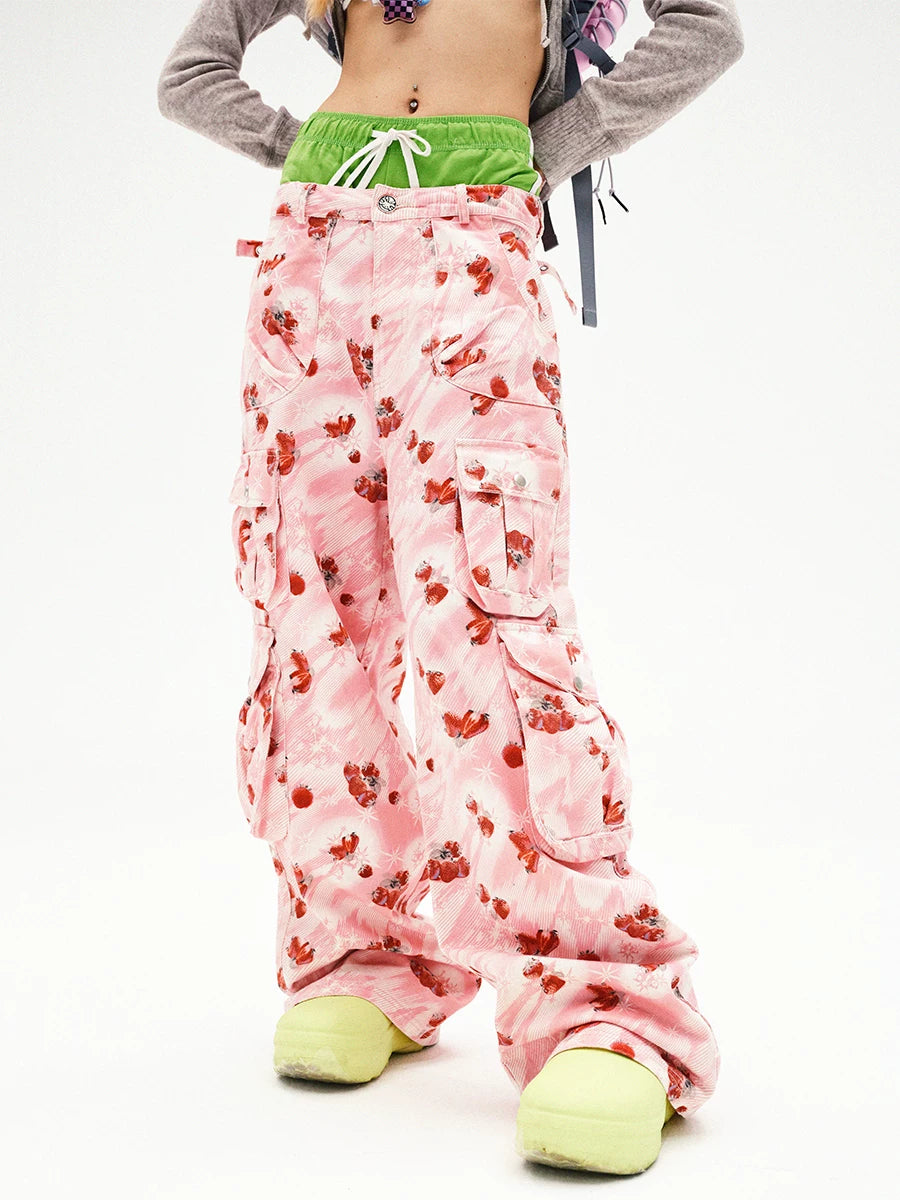 Jeans cargo de pierna ancha con estampado de fresas