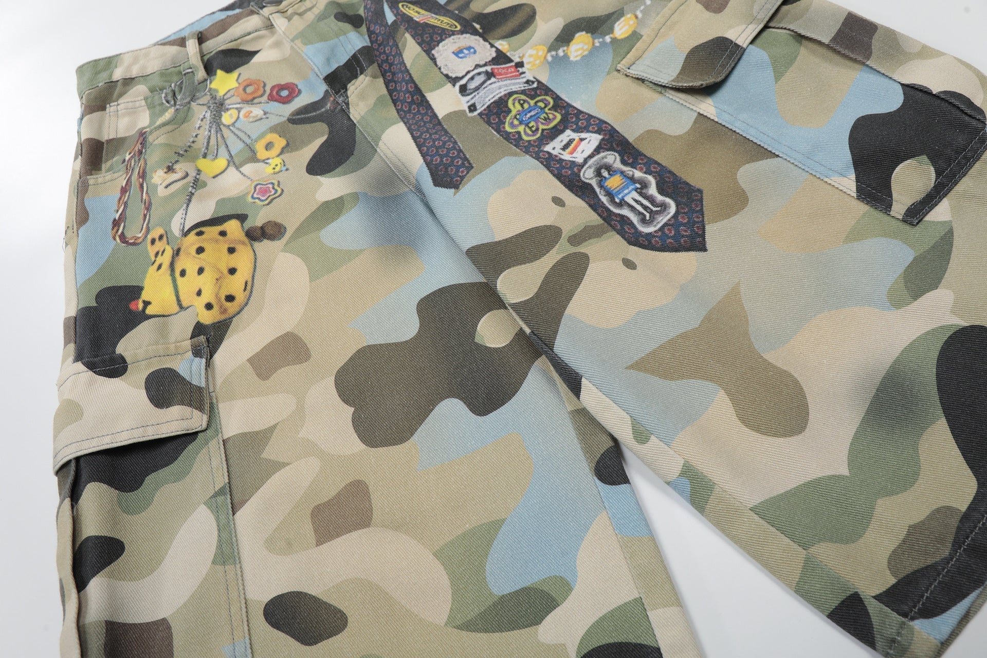 Camouflage Chain Charm Cropped Jort