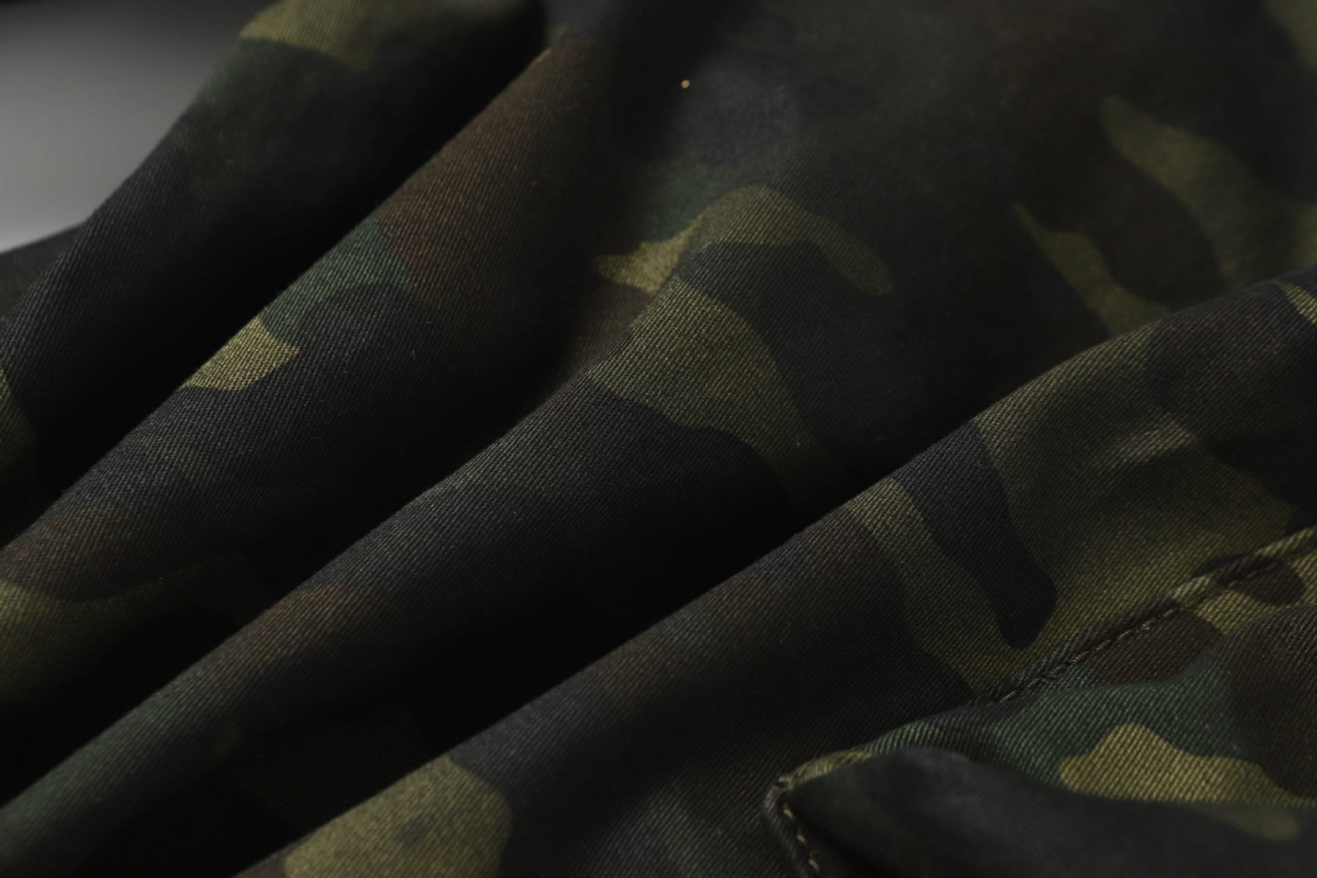 Camouflage Cargo Wide-Leg Short