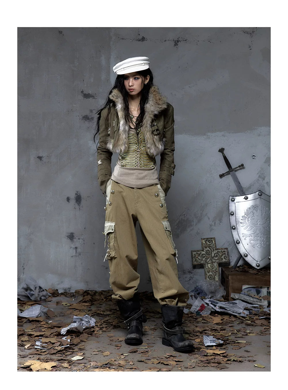 Panel Design Multi-Pocket Tapered Pants
