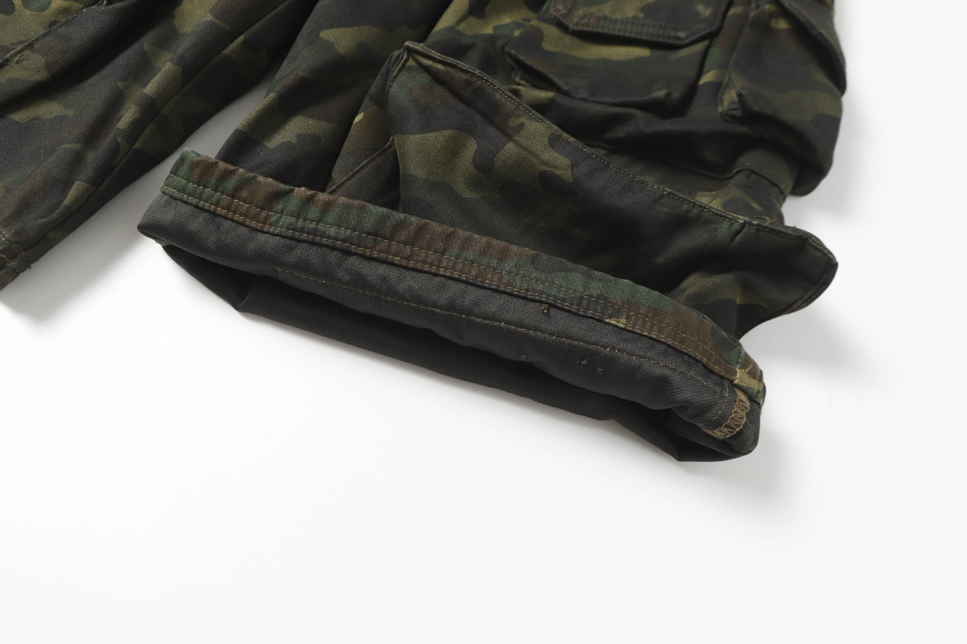 Camouflage Cargo Wide-Leg Short