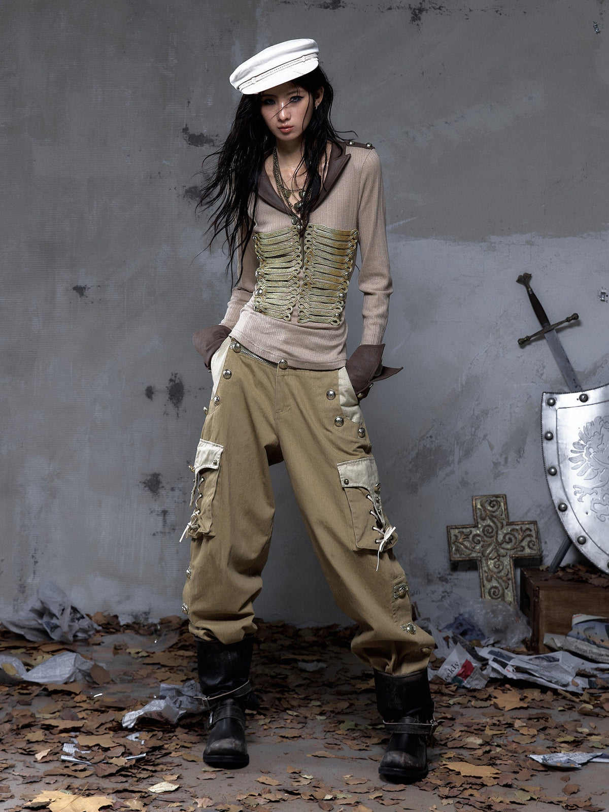 Panel Design Multi-Pocket Tapered Pants