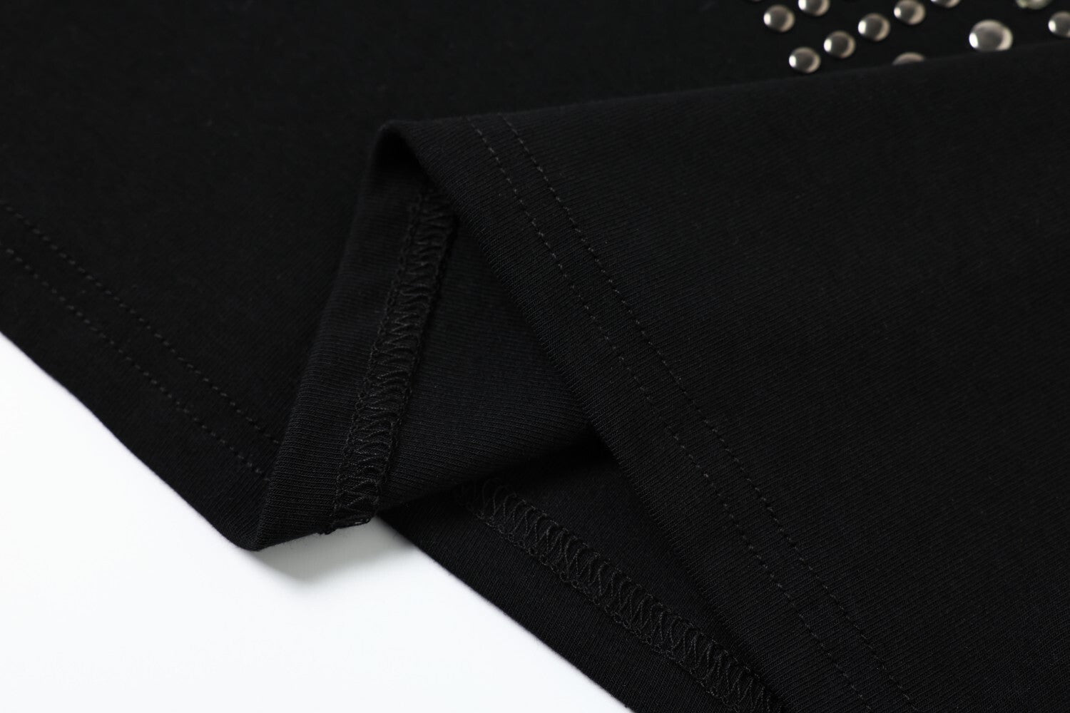Cross Studs Detail Short Sleeve T-Shirt