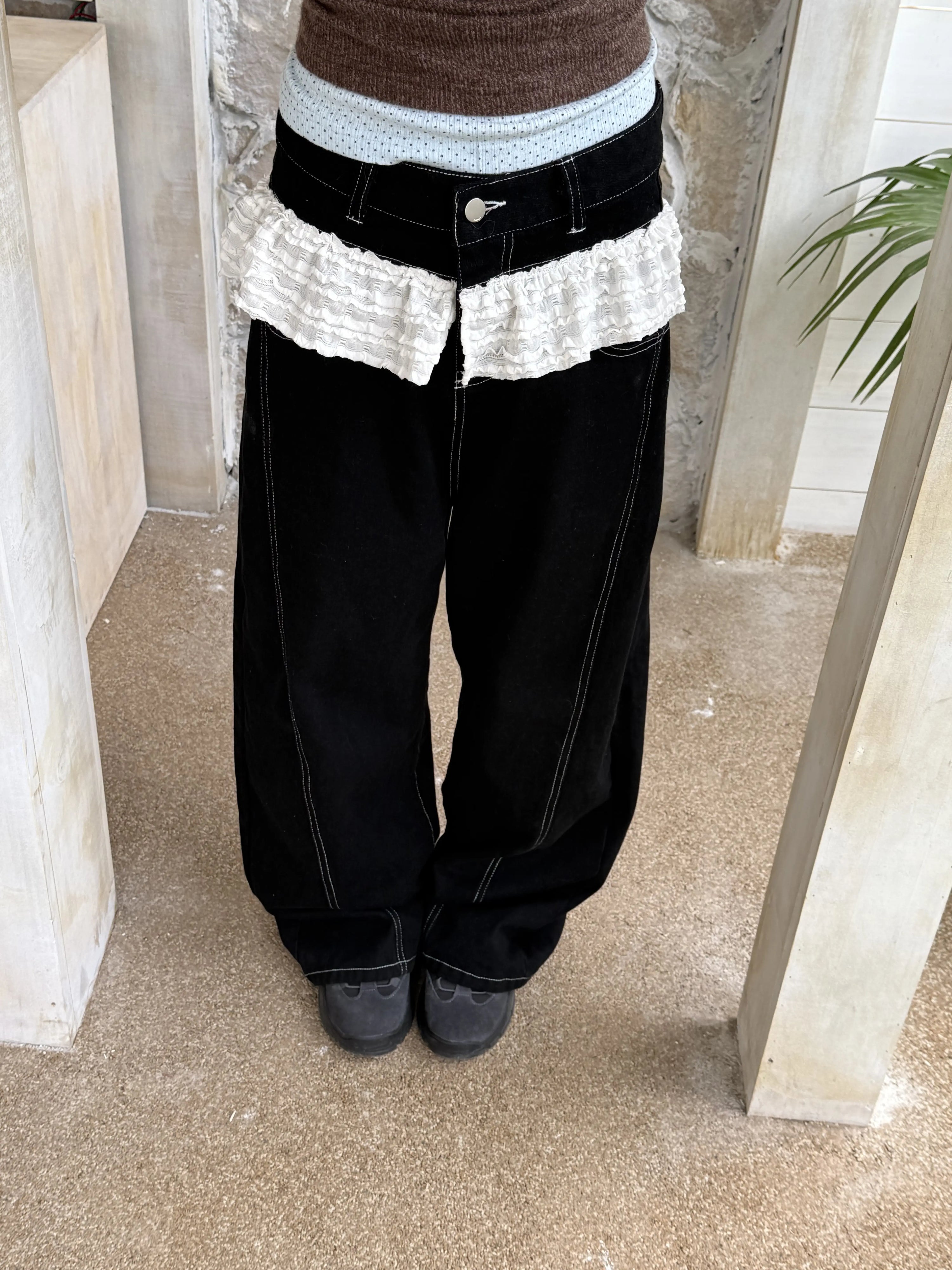 Lace Panel Low Rise Straight Denim Jeans