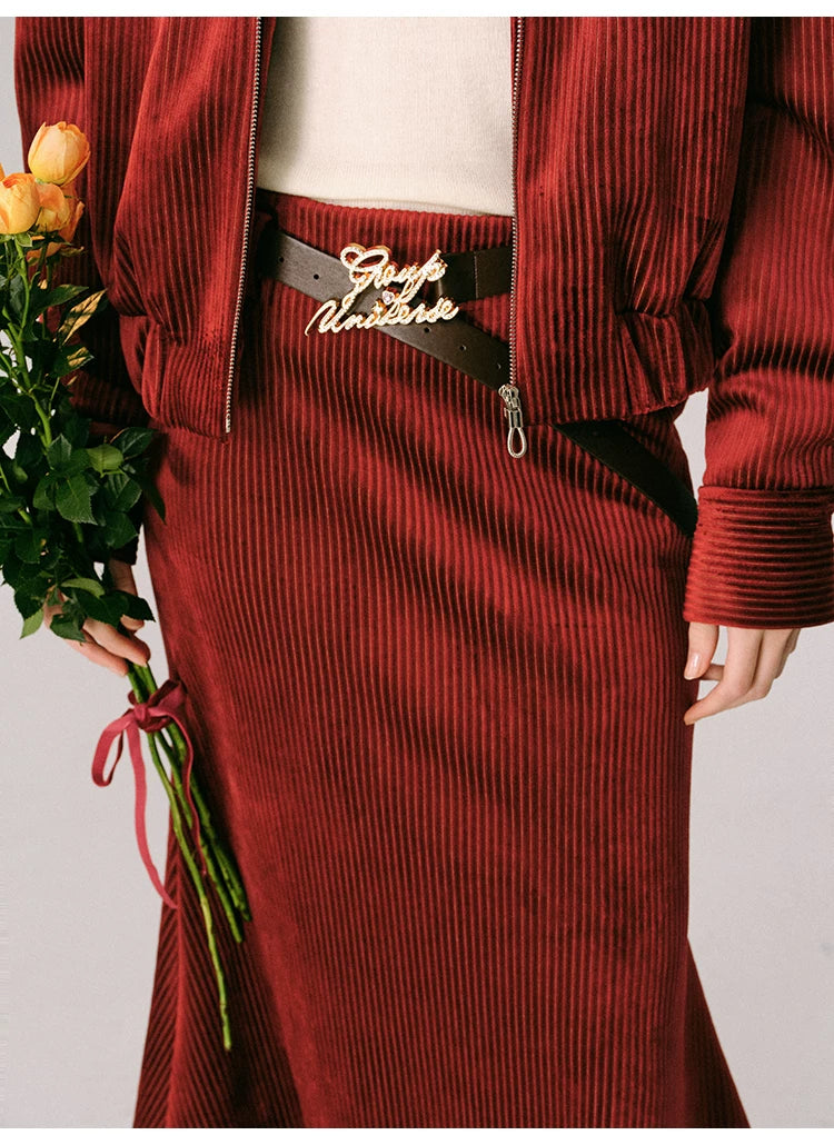Ensemble veste zippée en velours, jupe courte plissée et jupe sirène