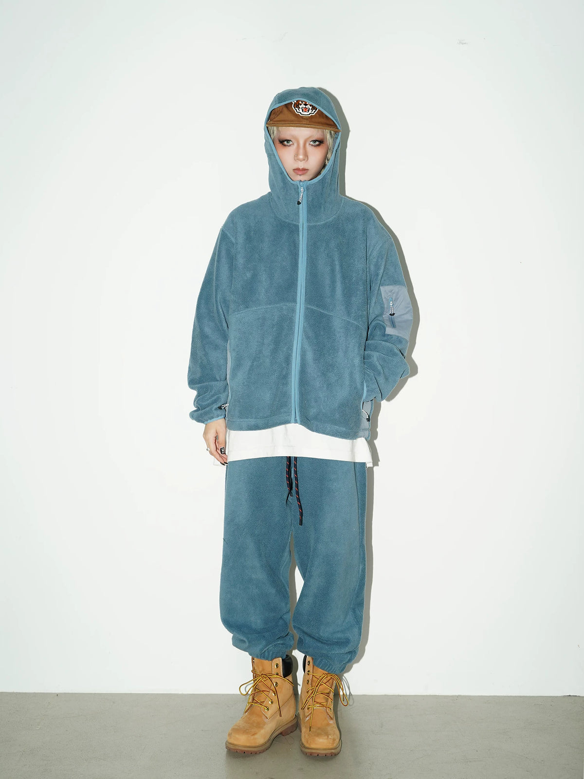 Fleece Zipper Hoodie & Drawstring Sweat Pants Setup