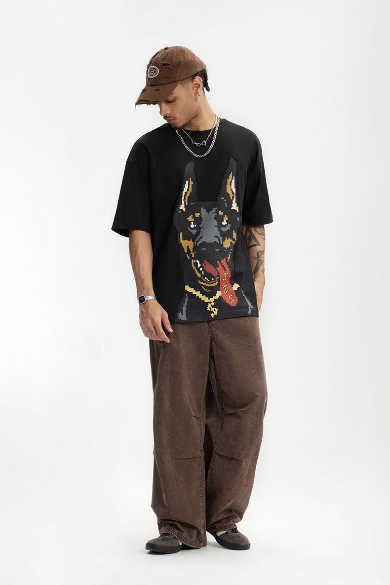 Camiseta con estampado de dóberman luminoso