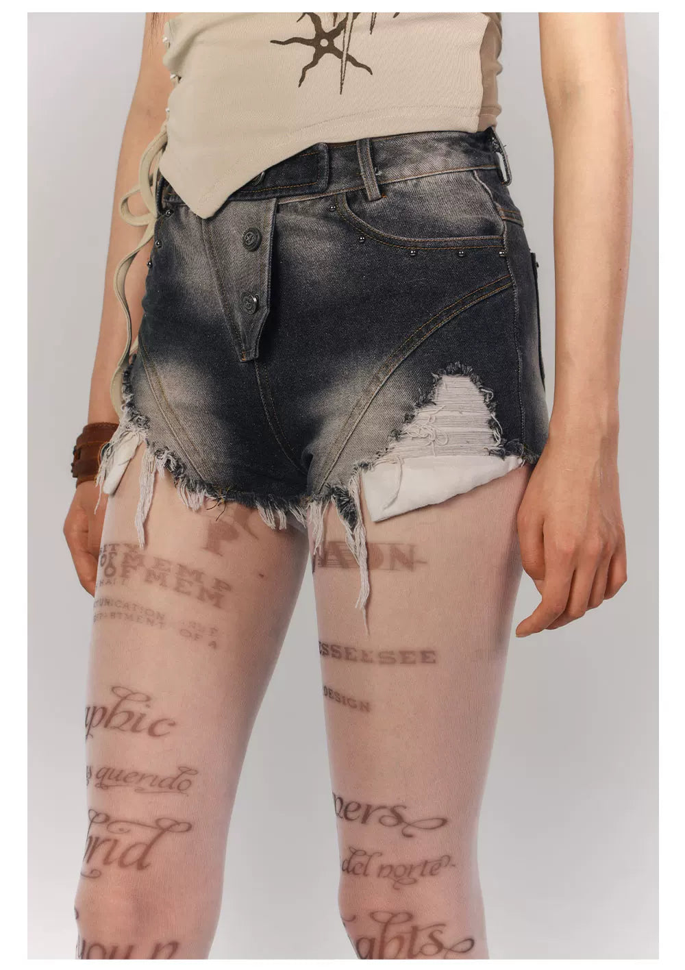 Washed Damage Fray Short Denim Jeans