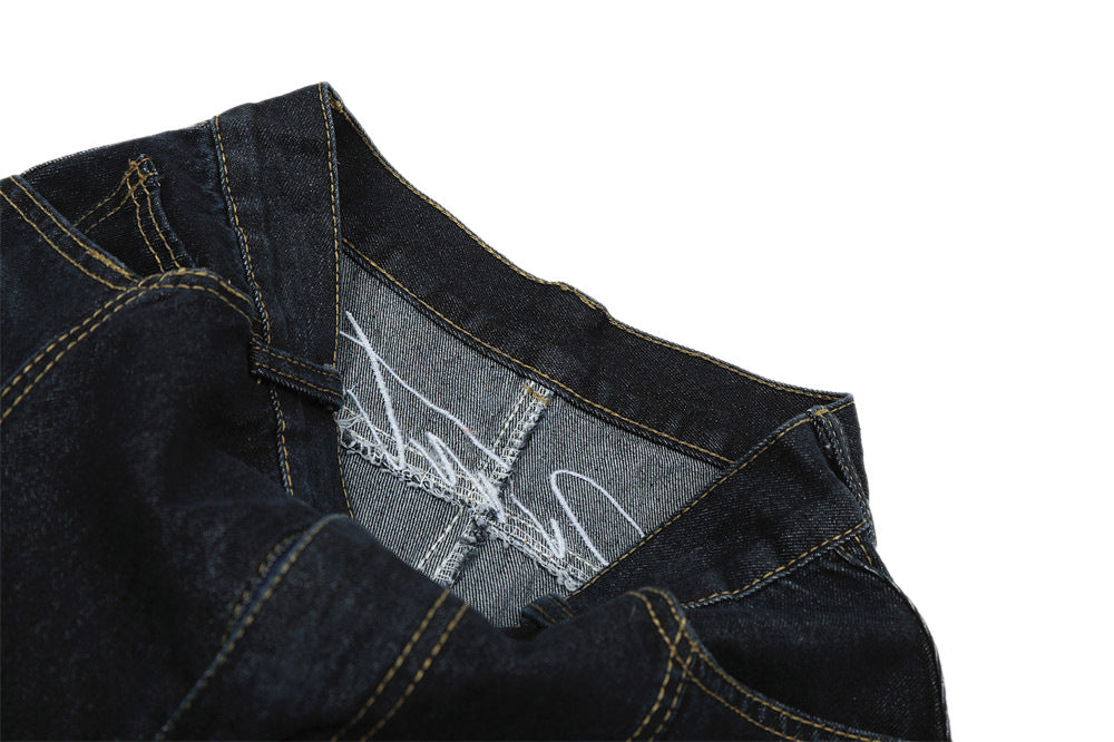 Shorts vaqueros con pespuntes cimitarra