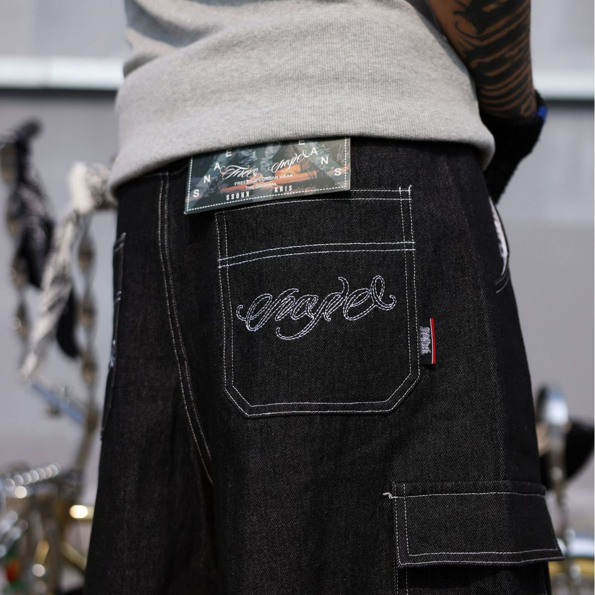Heavyweight Embroidered Multiple Pocket Denim Jort