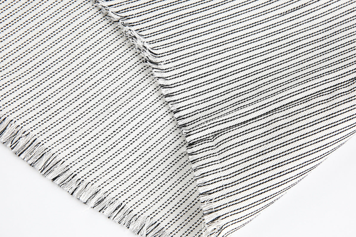Camicia a maniche lunghe sfilacciata con stampa grafica a righe