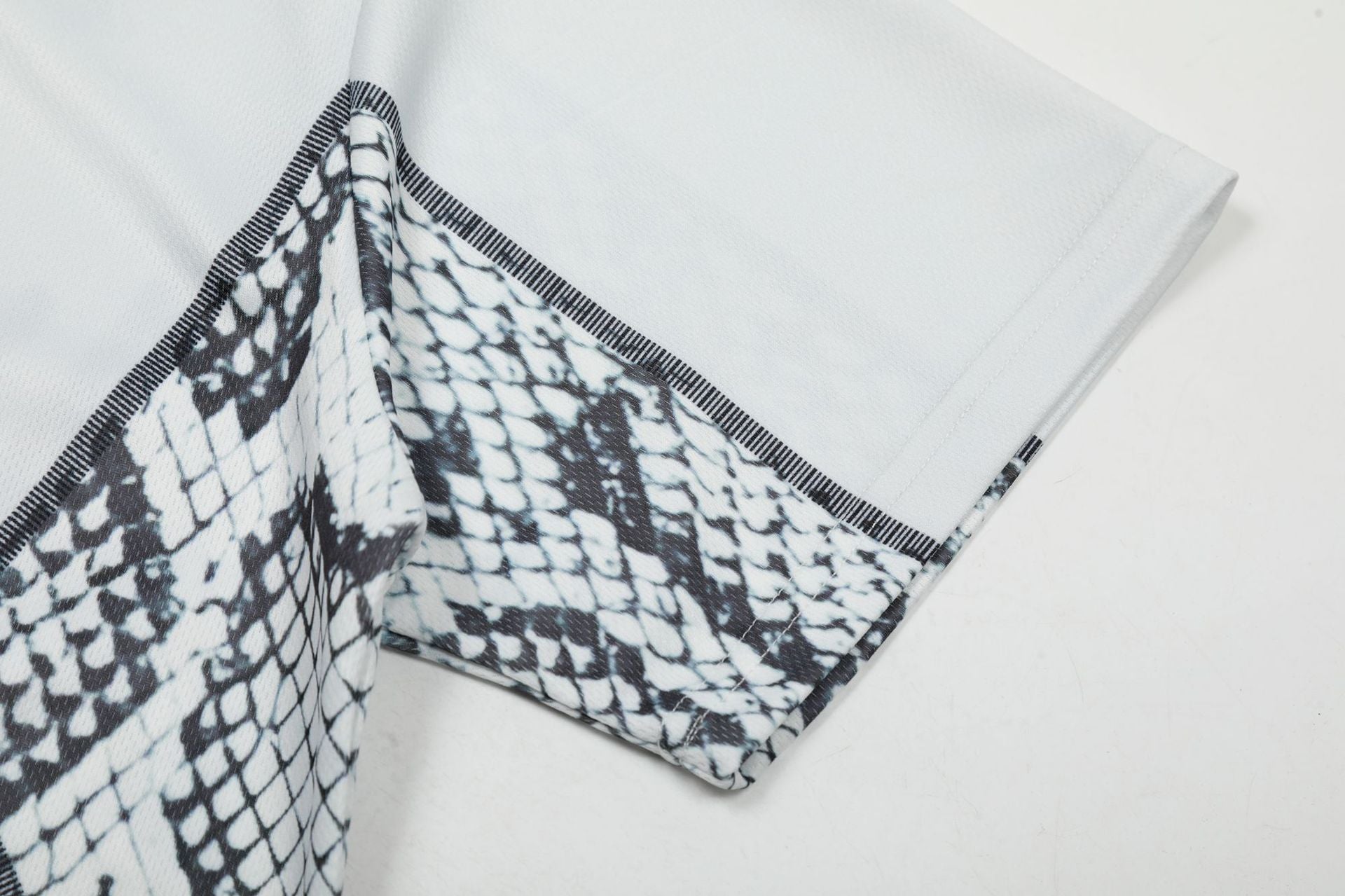 Jersey Style Snake Print T-Shirt - MADXMARX