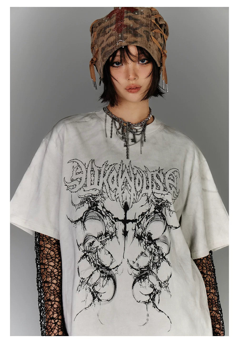 Washed Damage Oversize Short Sleeve T-Shirt & Spiderweb Mesh Long Sleeve Shirt