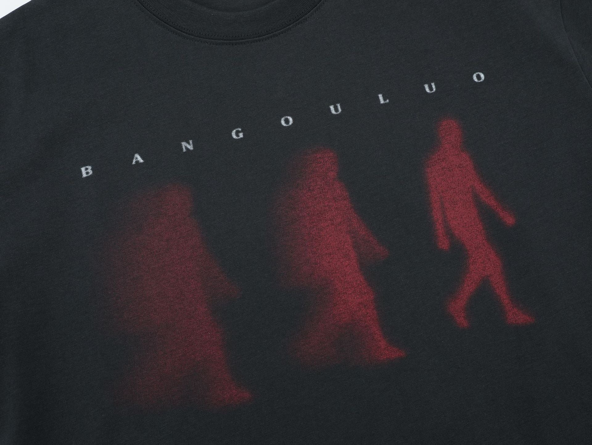 T-shirt abstrait humain délavé