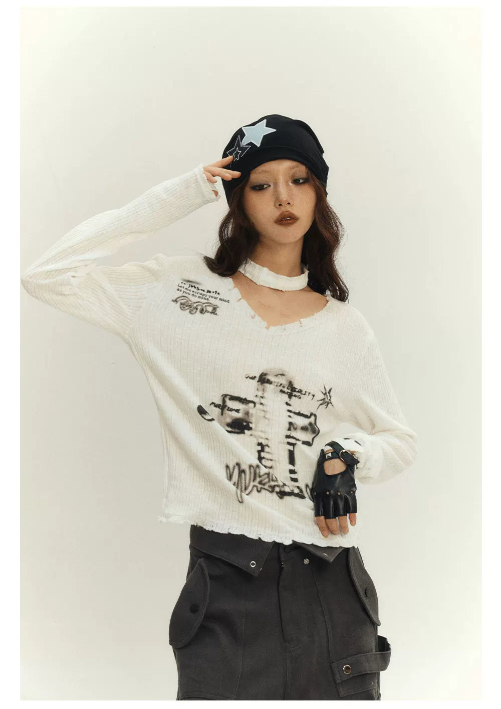 Slim Fit Graphic Design Thin Knit Sweater