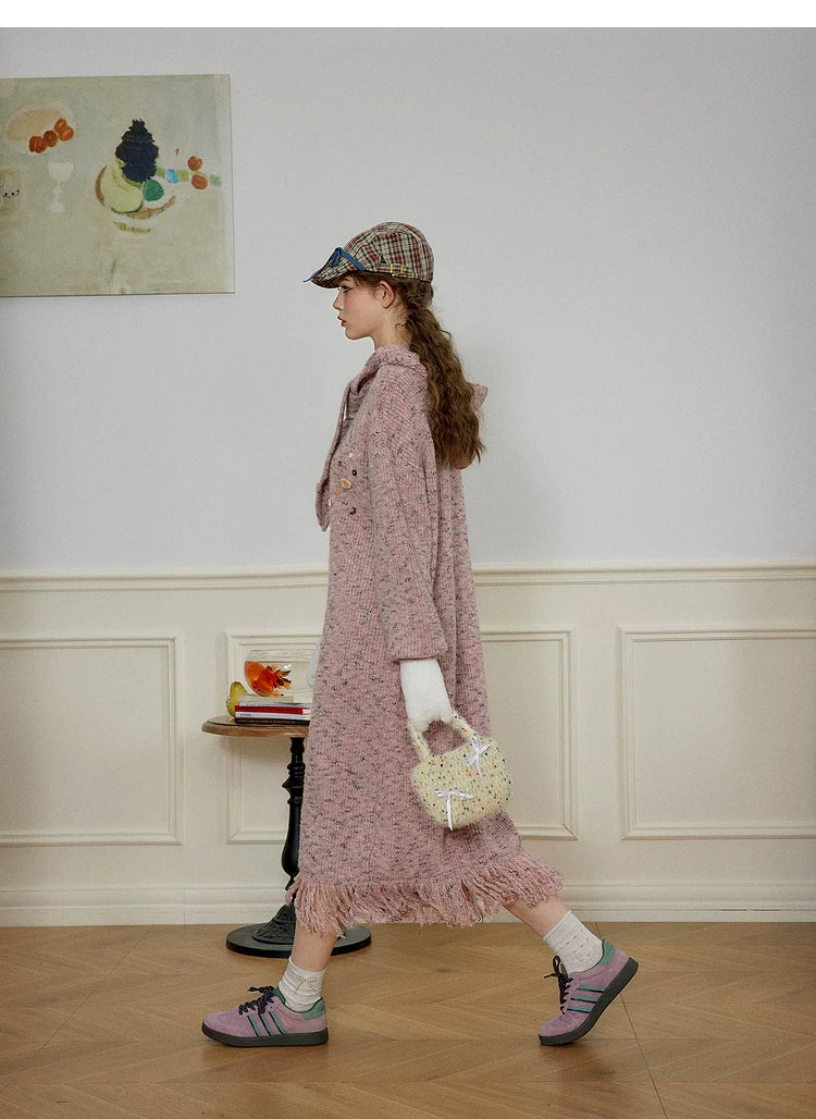 Robe longue ample à manches longues en maille avec capuche