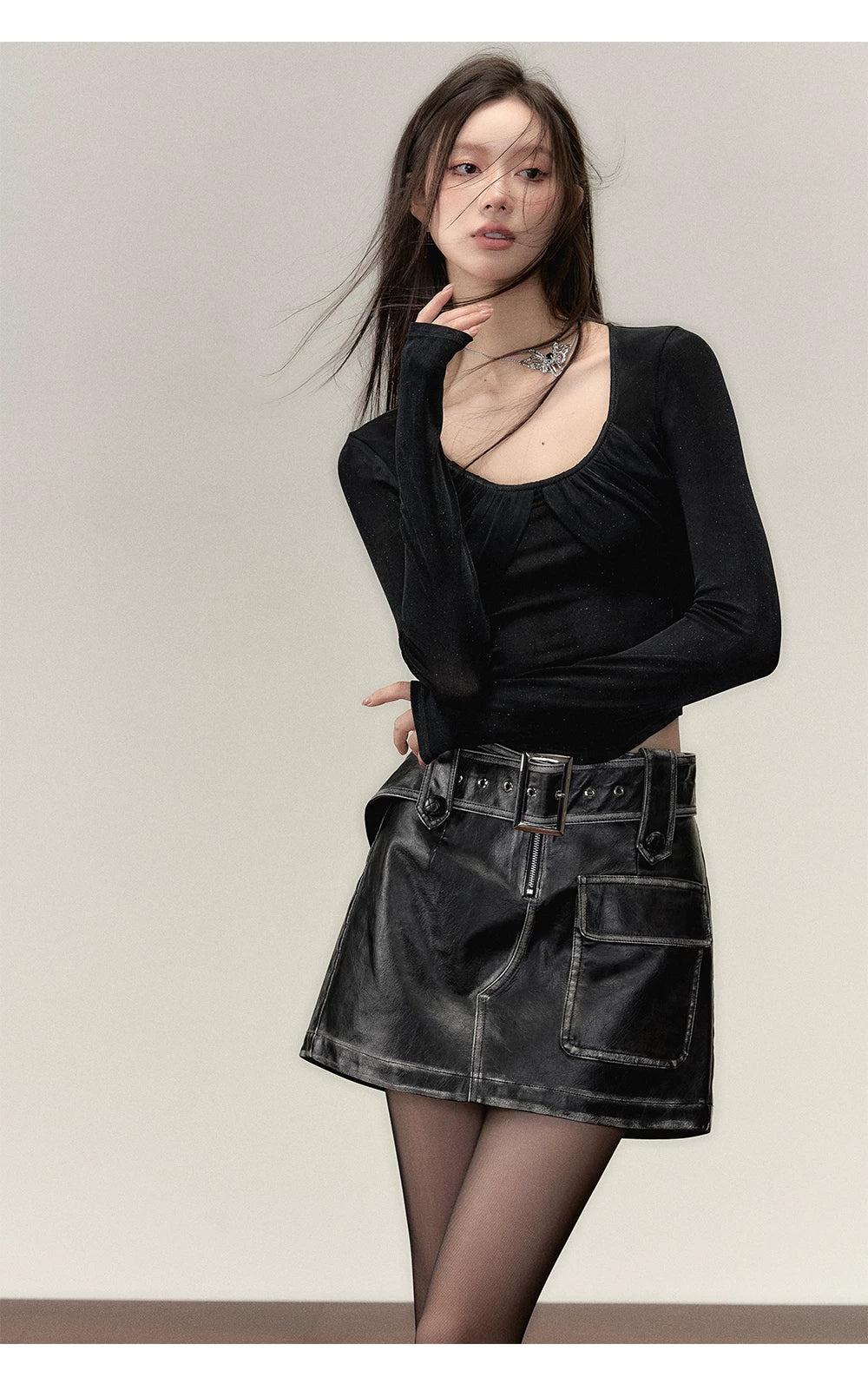 Big U-Neck Lace Long Sleeve T-Shirt