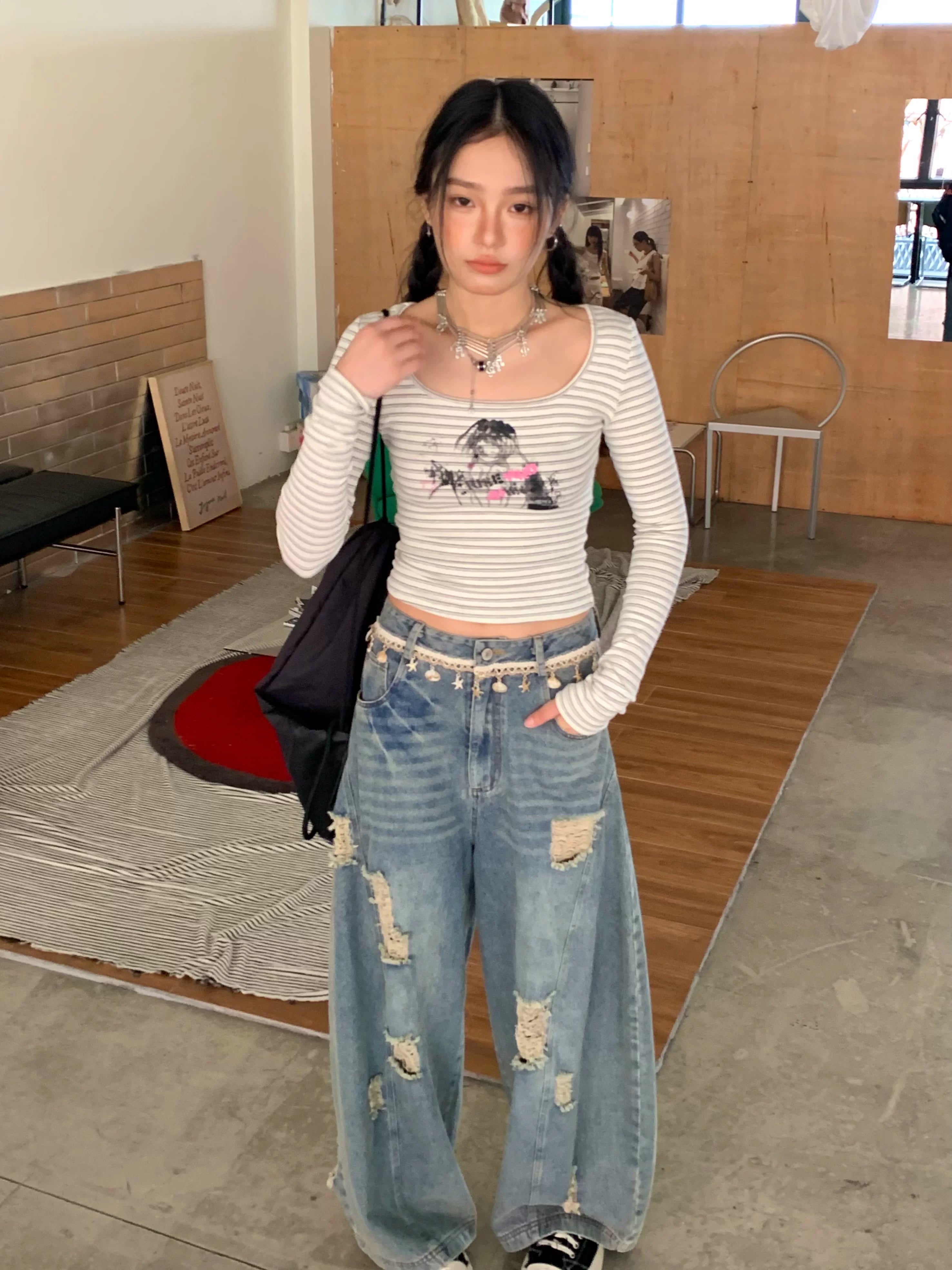 Washed Damage Wide Leg Shell Decoration Denim Jeans