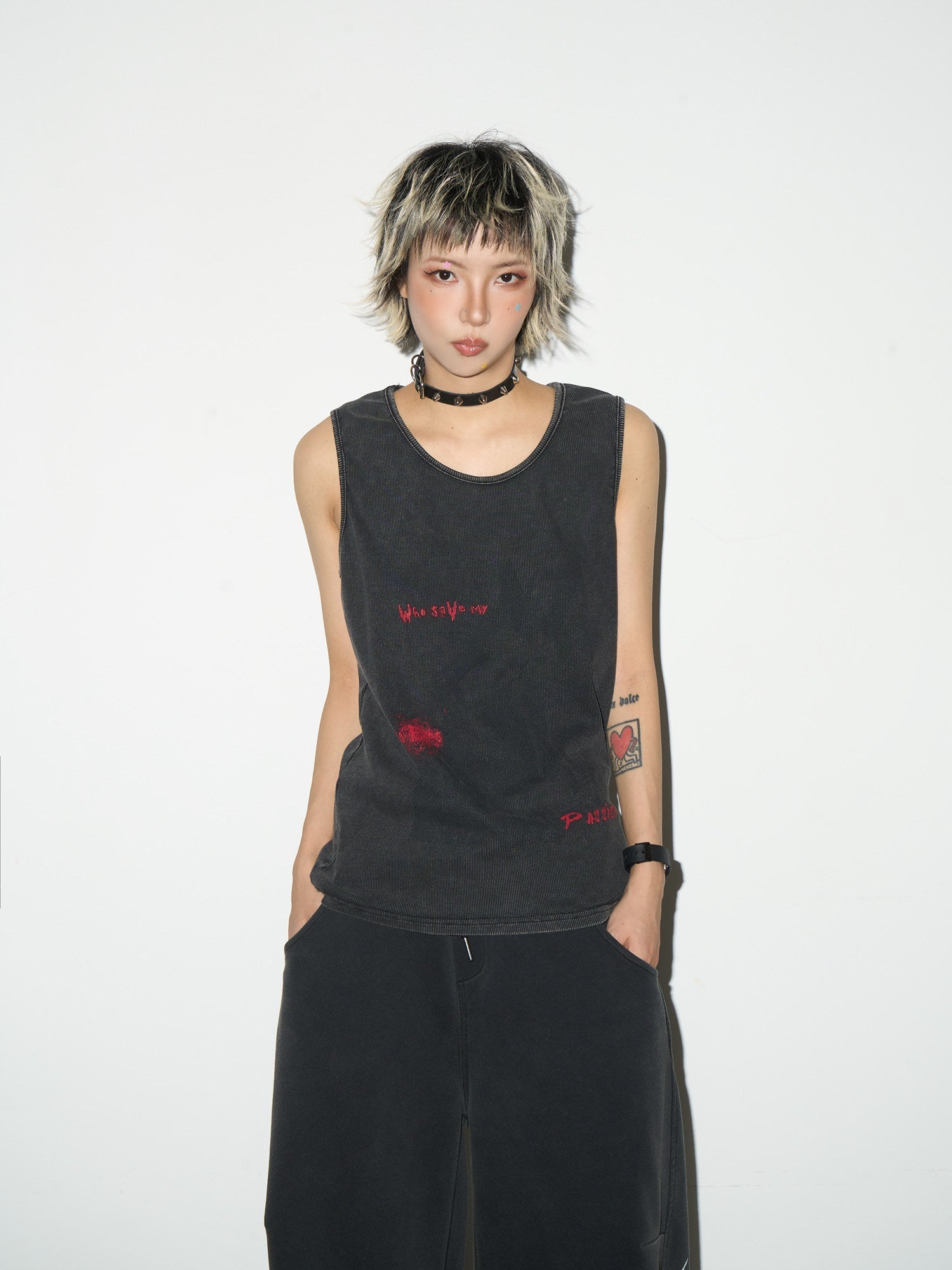Letter Graffiti Round Neck Sleeveless Tank Top