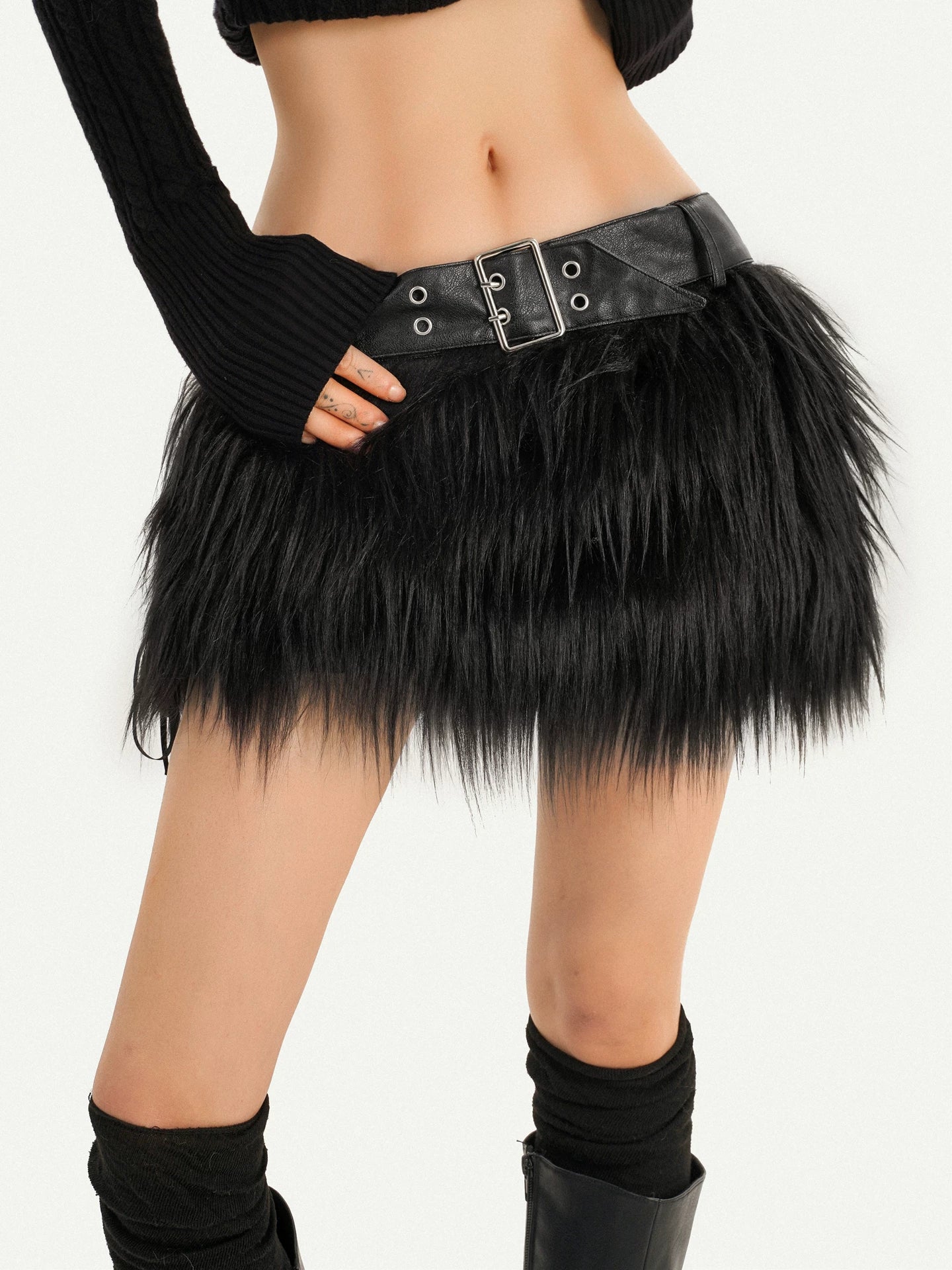 Plush High-Waist Design Short Skirt