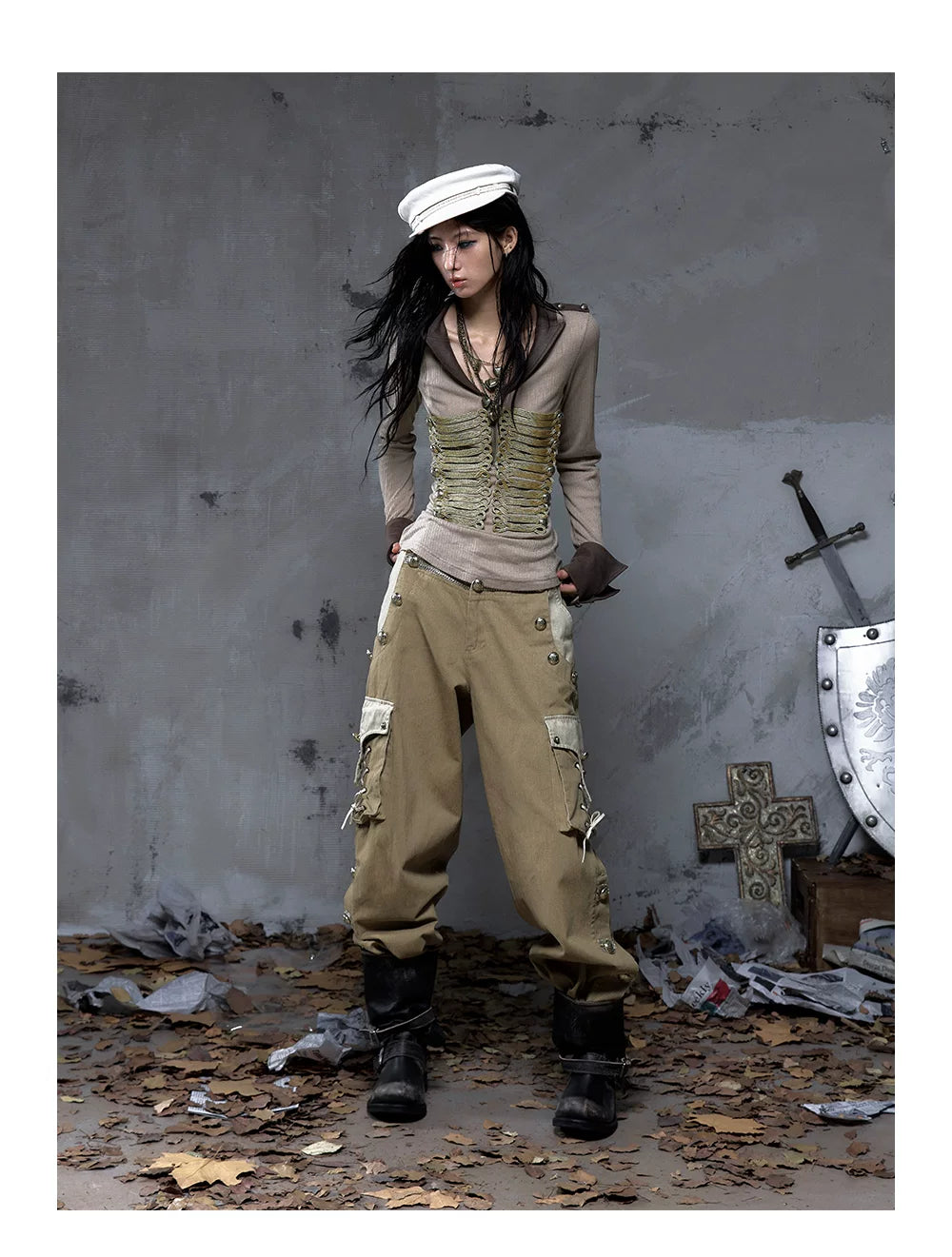 Panel Design Multi-Pocket Tapered Pants