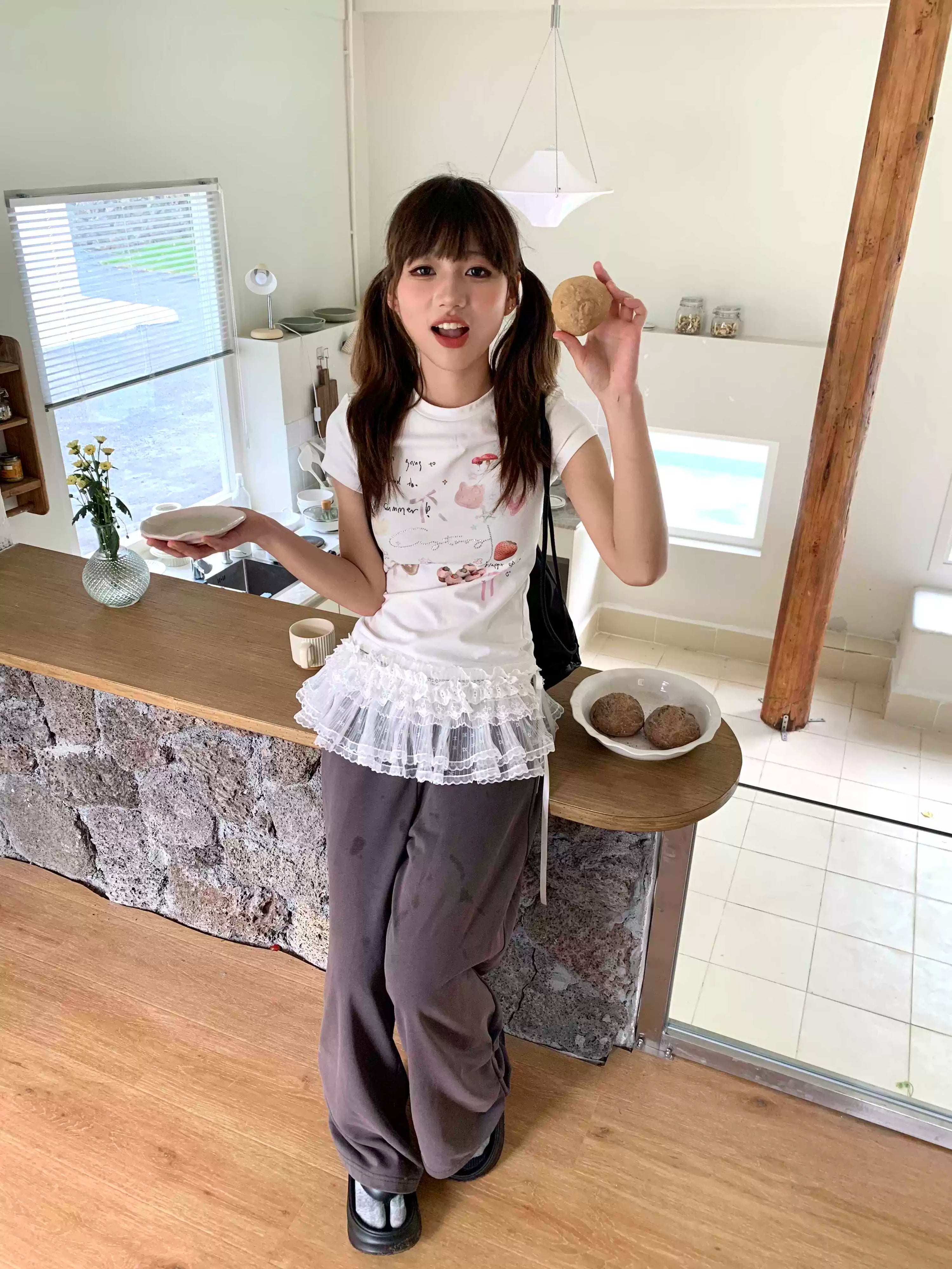Graphic Rhinestone Short Sleeve T-Shirt