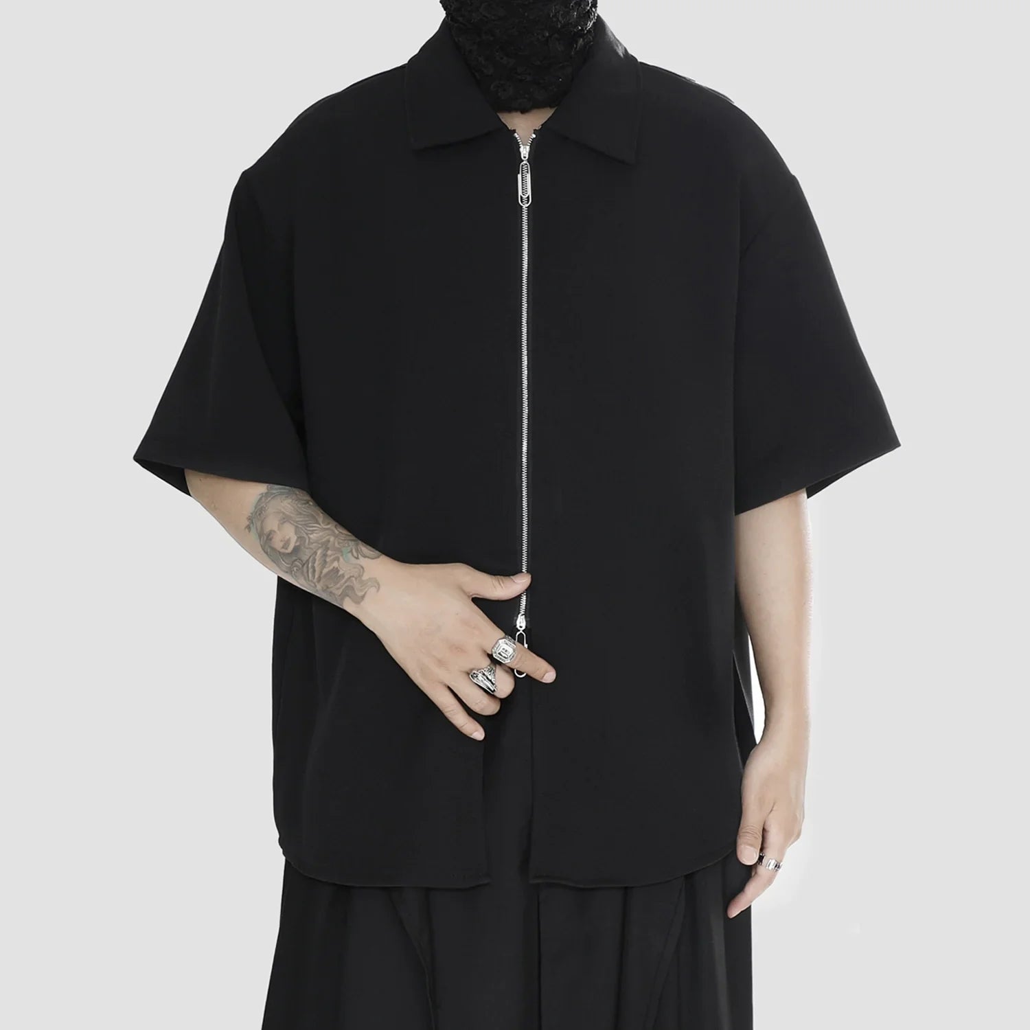 Black Color Zipper Short Sleeve Shirt