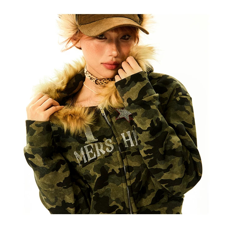 Camouflage Fake Fur Trim Star Patch Zipper Hooded Jacket
