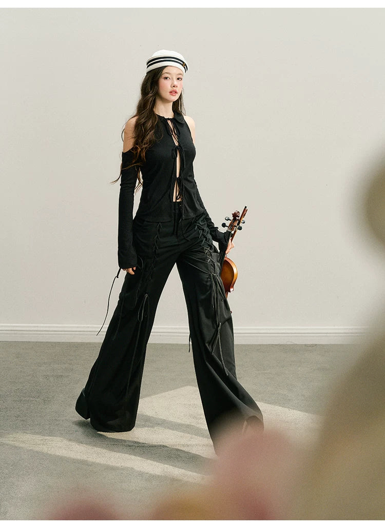 Pantalon droit à jambes larges et bretelles
