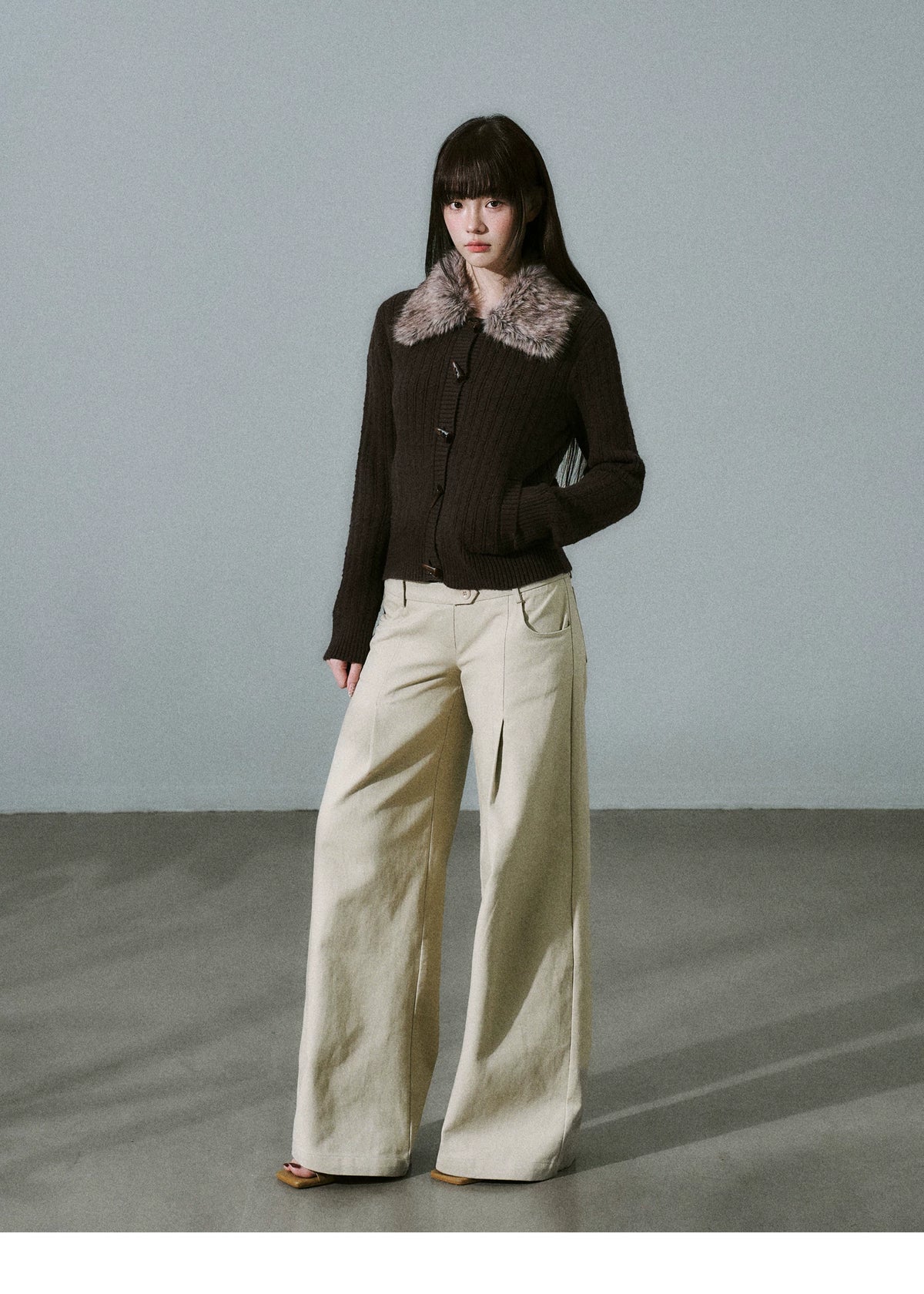 Slim Detachable Fur Collar Horn Button Sweater Jacket