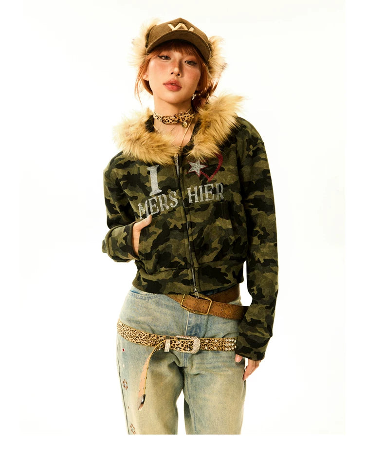 Camouflage Fake Fur Trim Star Patch Zipper Hooded Jacket