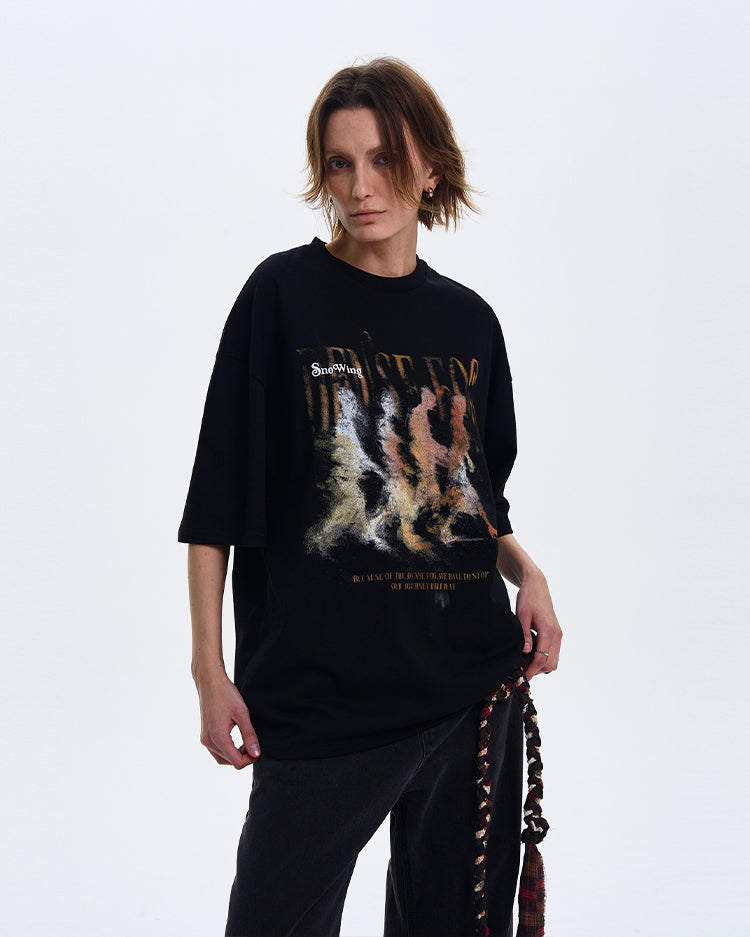 T-shirt imprimé personnage flou