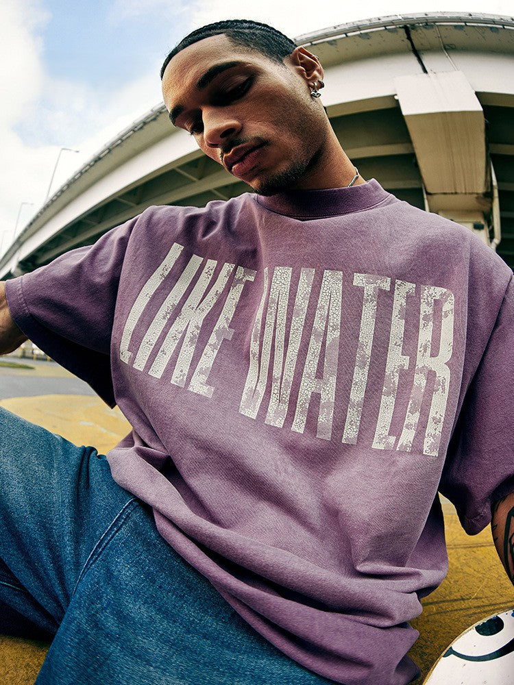Camiseta estampada con efecto lavado y estampado agrietado