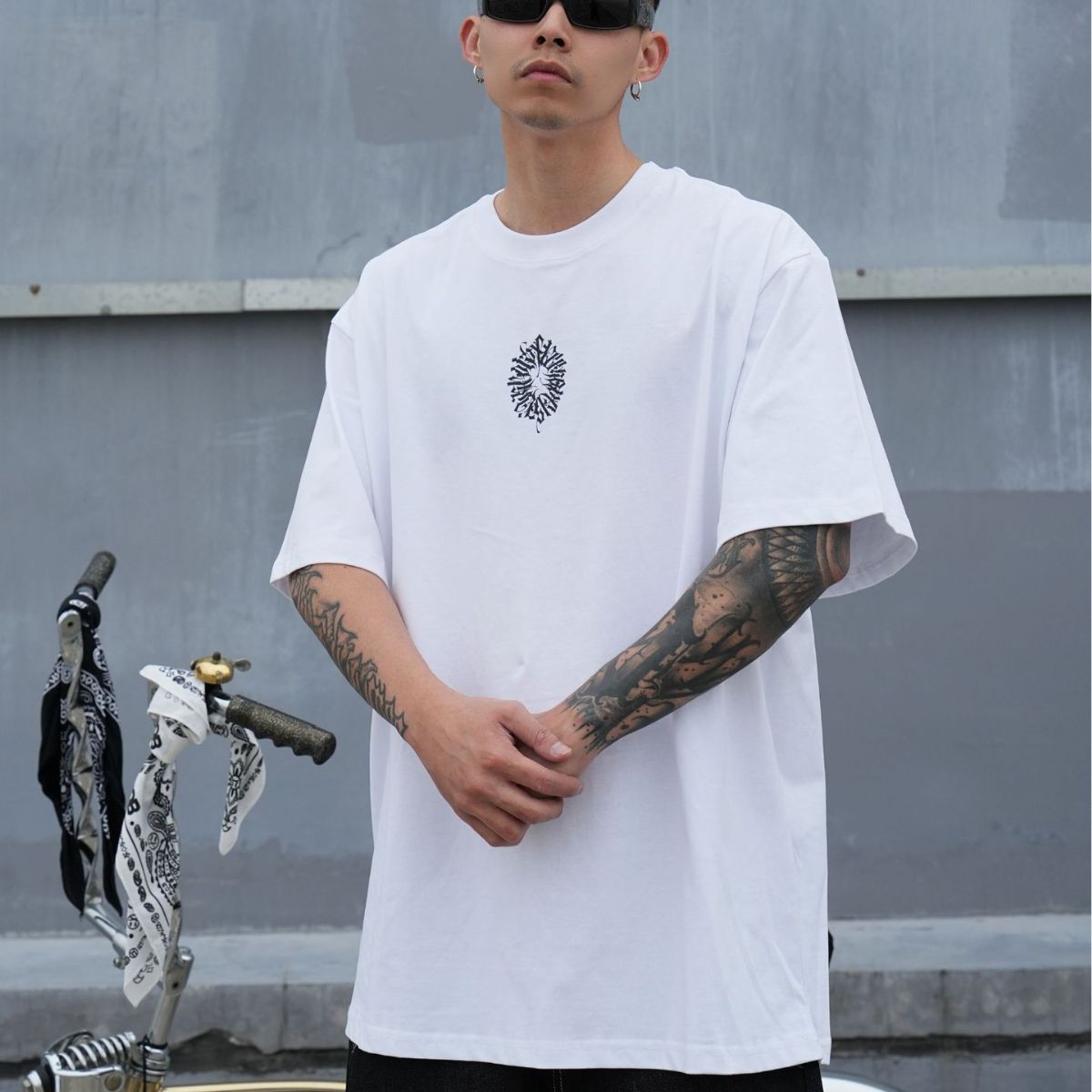 West Coast Graphiti Manuskript Grafik T-Shirt