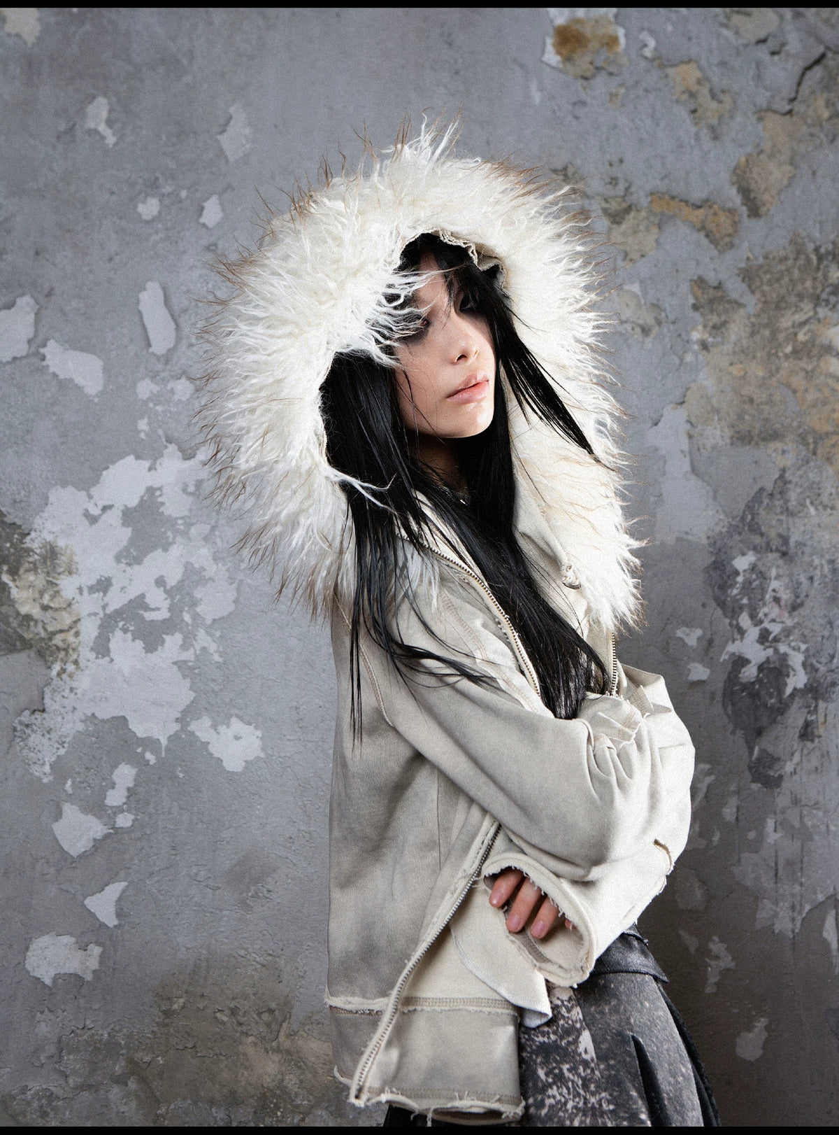 Fake Fur Collar Distressed Short Jacket