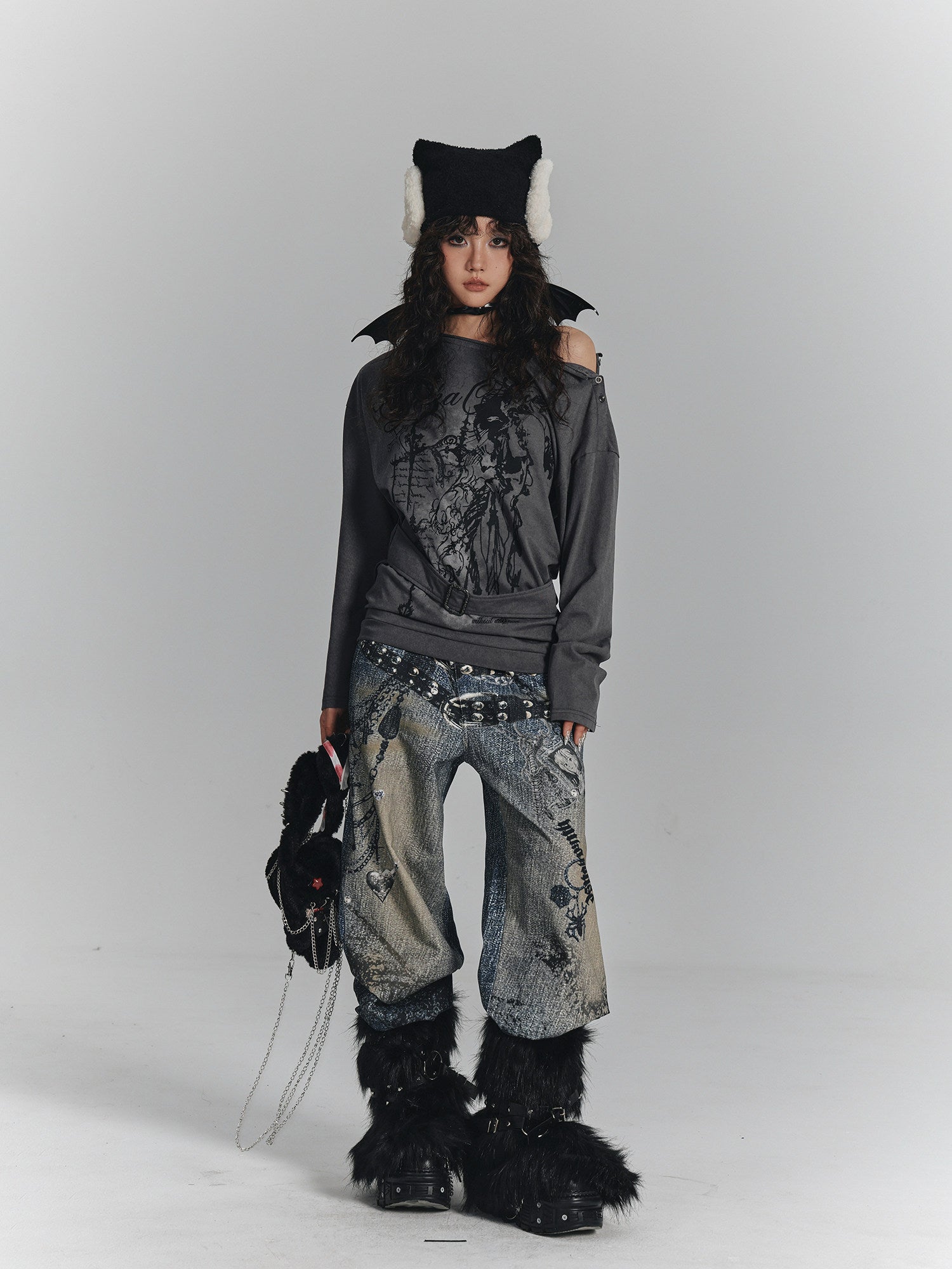 Slanted Shoulder Long Sleeve T-Shirt & Belt