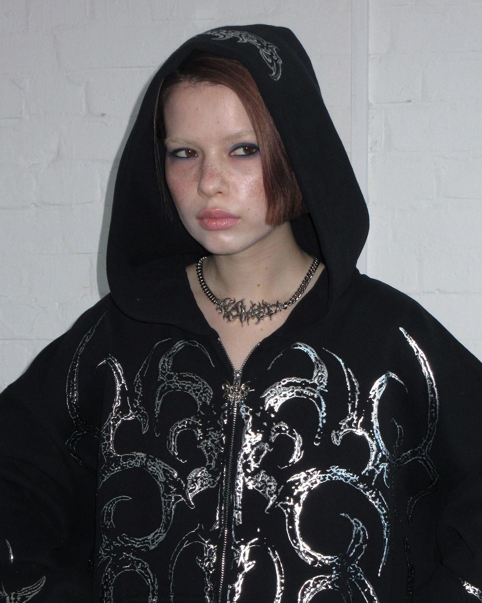 Traje Y2K con estampado de burbujas estilo punk