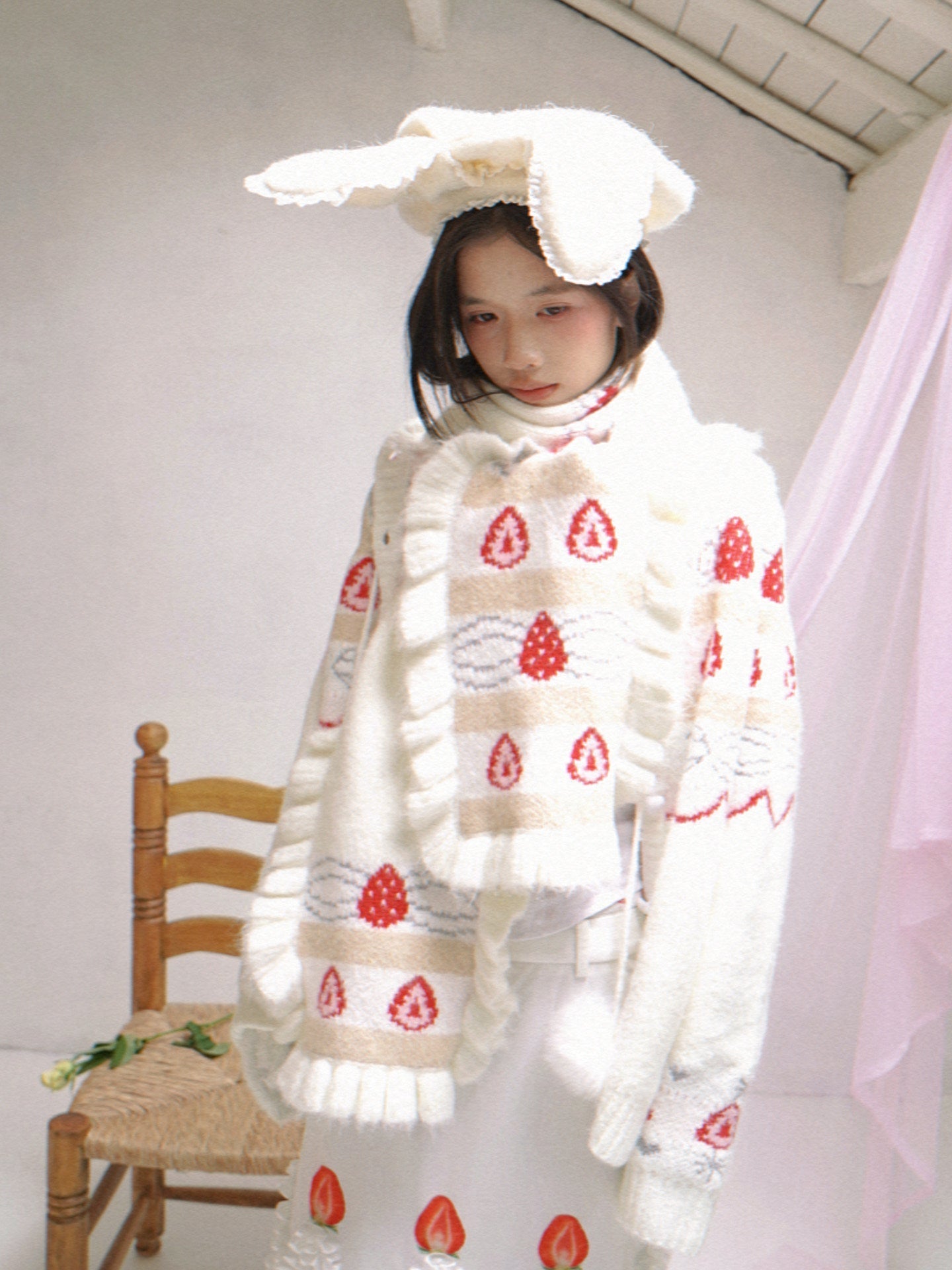 Strawberry Cake Jacquard Scarf