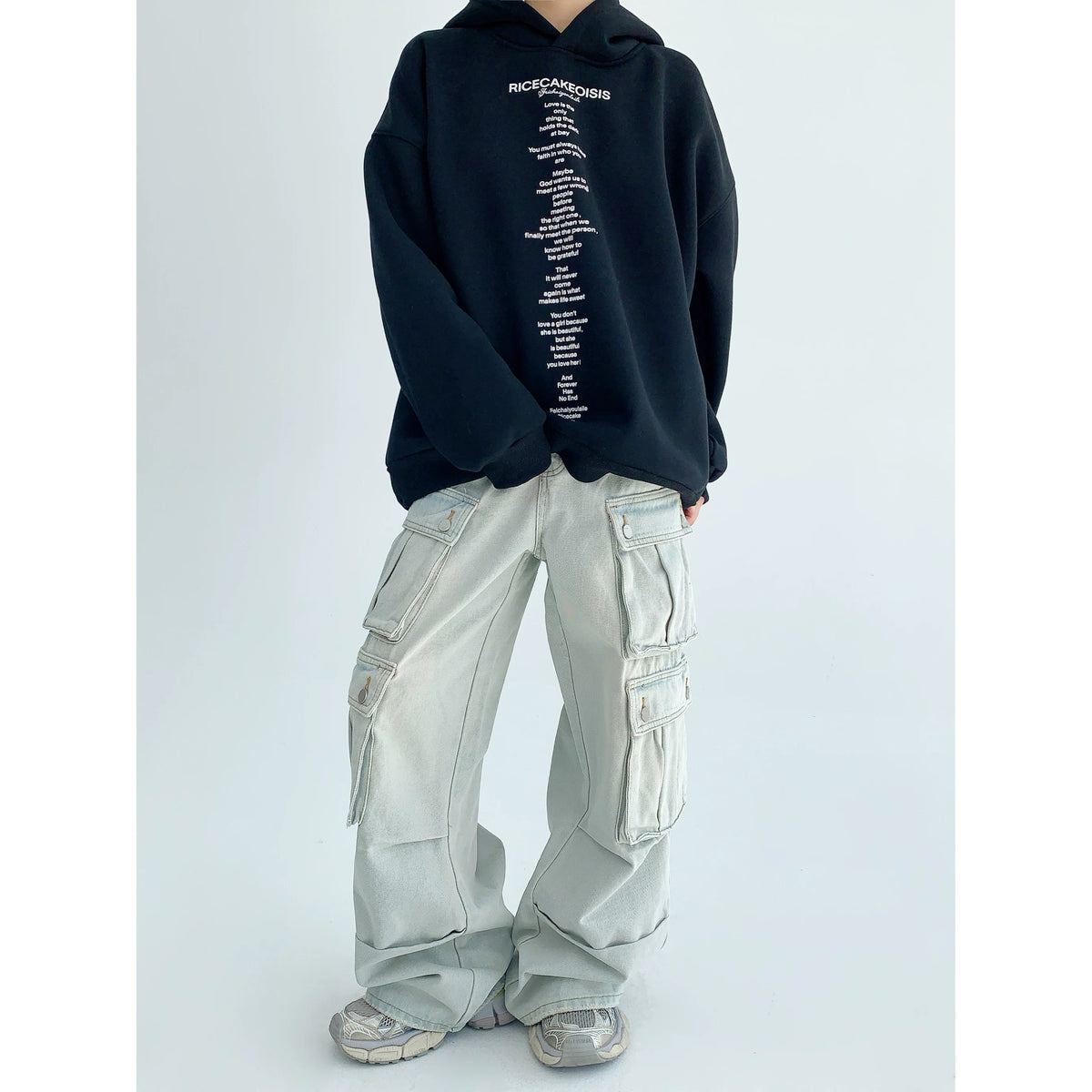 Multiple Pocket Wide-Leg Cargo Denim Jeans