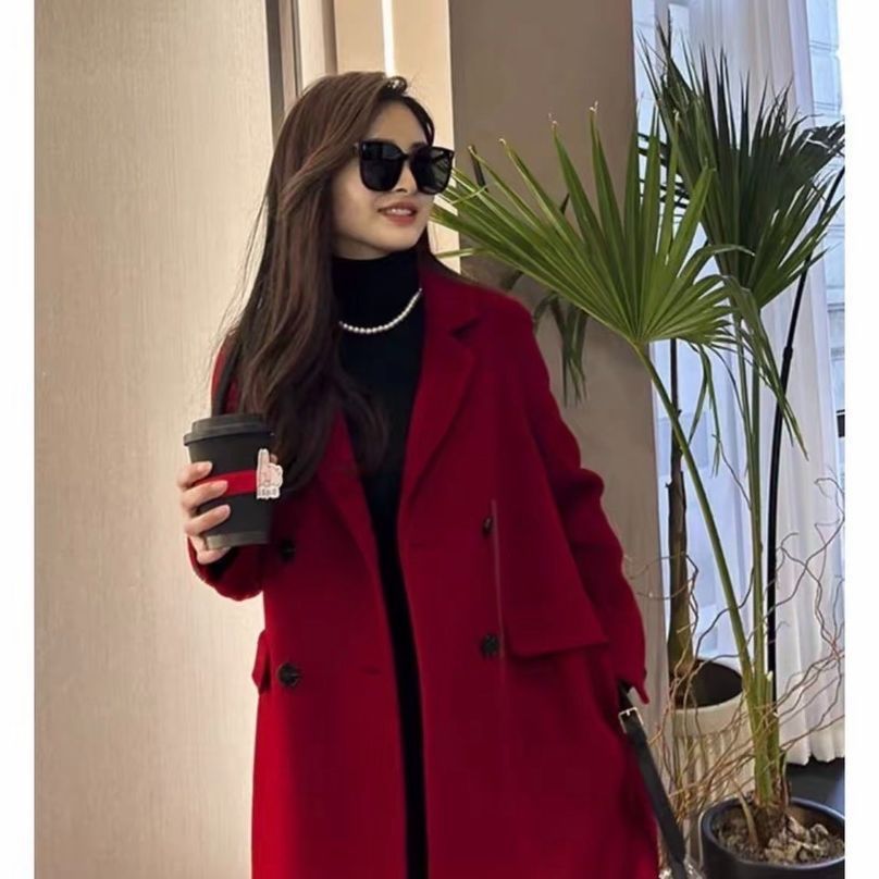 Cappotto lungo di lana alla moda