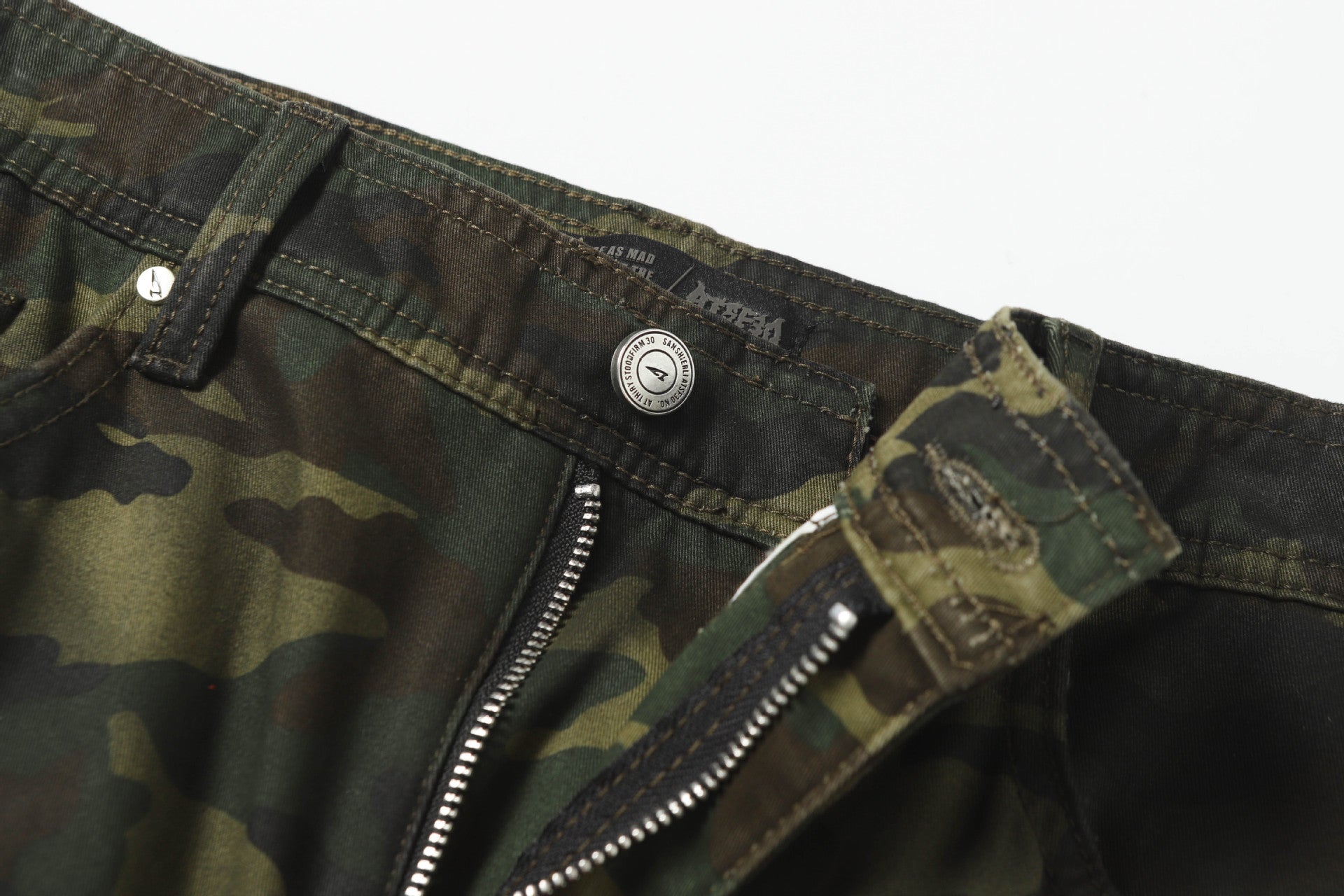 Camouflage Cargo Wide-Leg Short